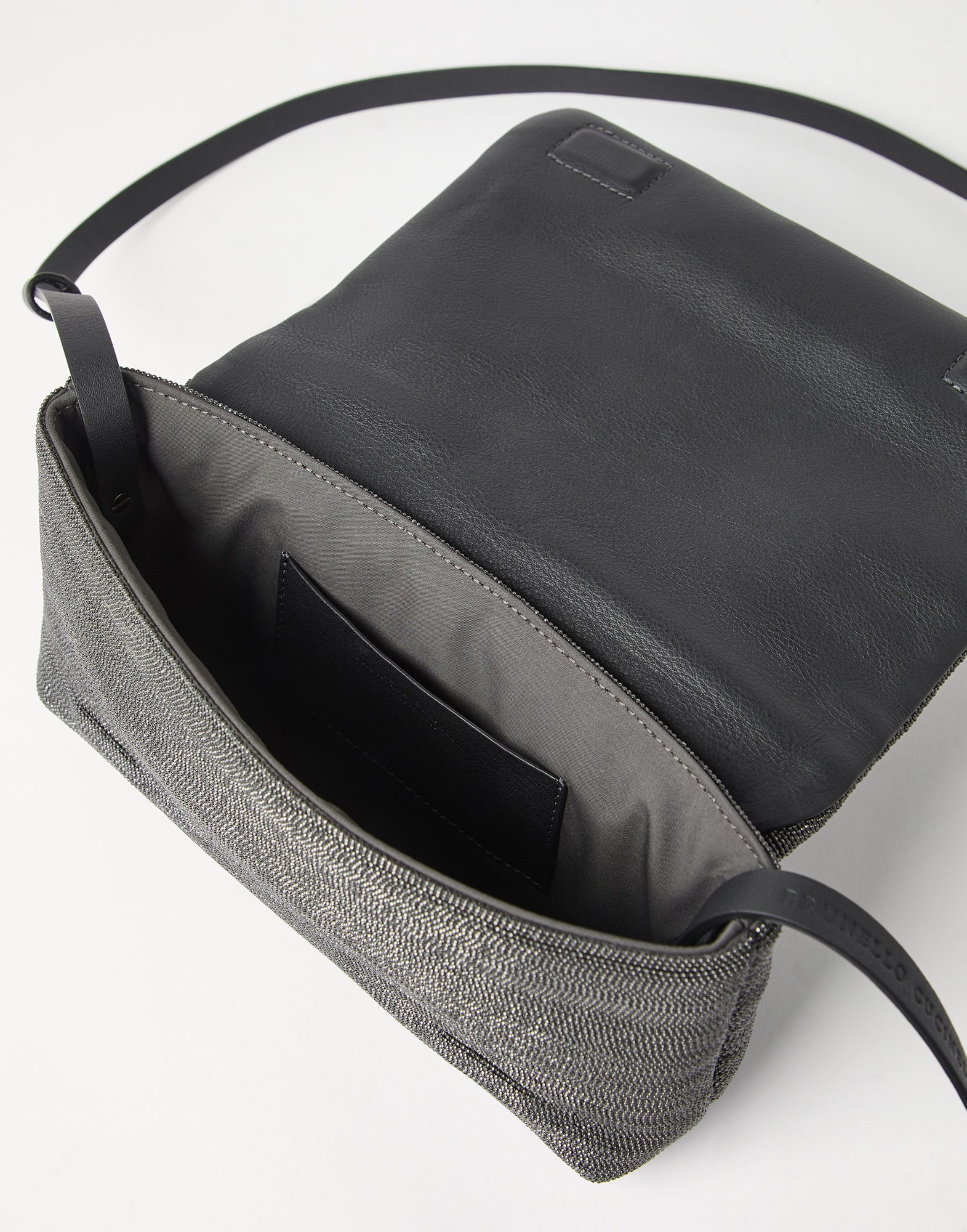 Precious flap bag in grained leather - 5