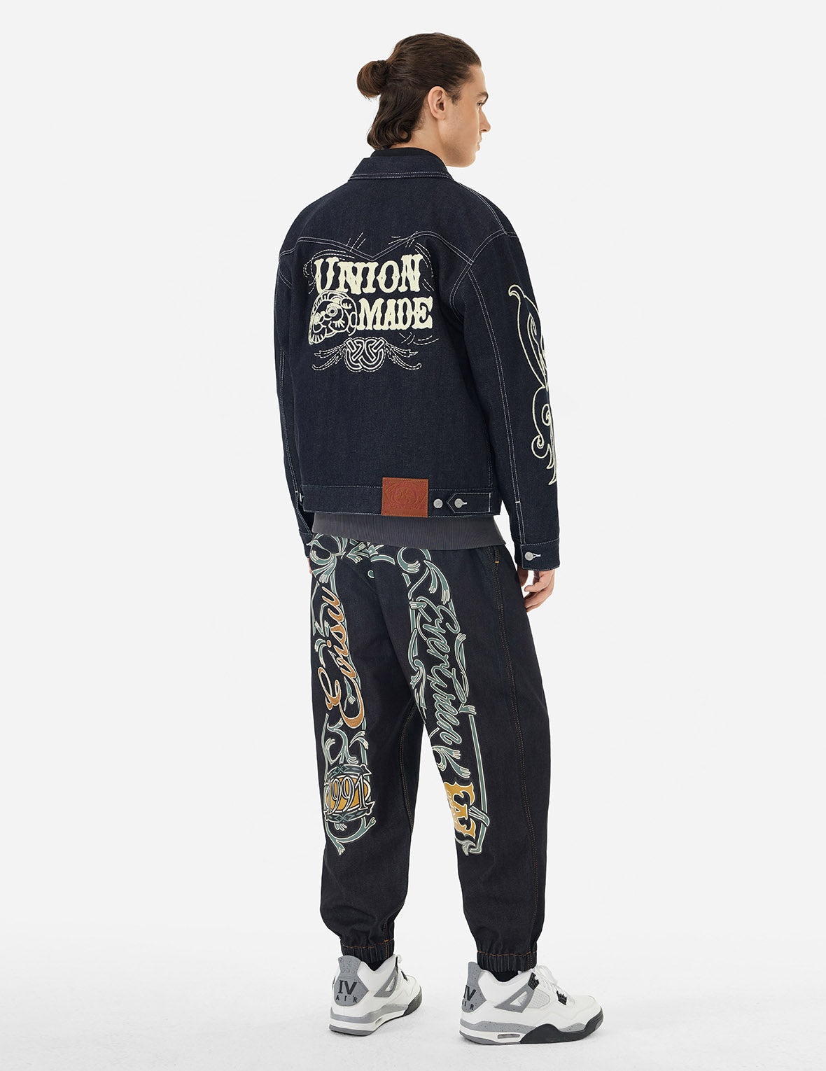 Western Style and Logo Embroidery Denim Jacket - 3