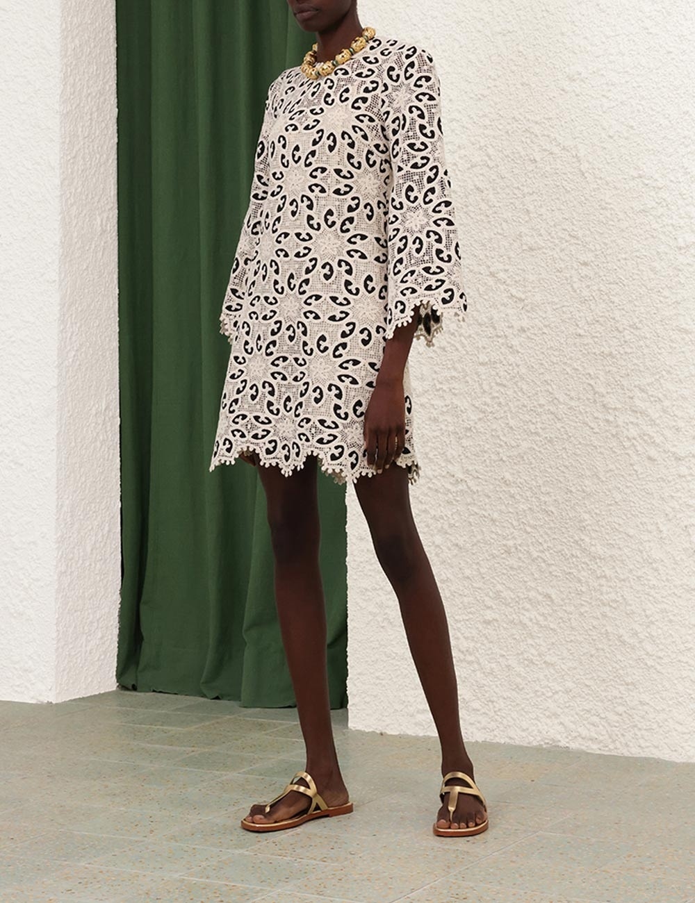 ★関税込★ ZIMMERMANN 刺繍入り デニム ミディドレス ☆関税込☆ ZIMMERMANN 刺繍入り デニム ミディドレス