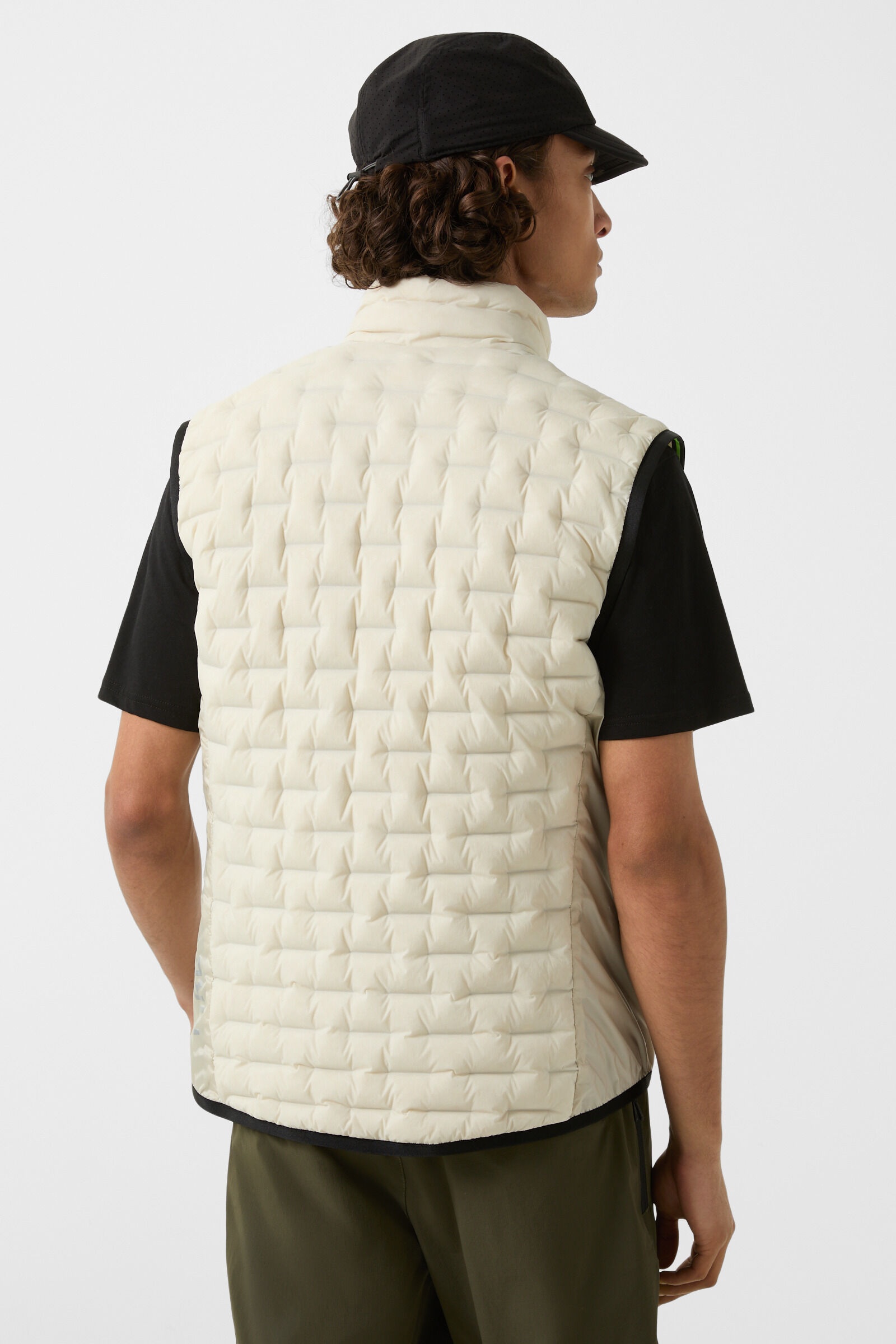 Gabriel lightweight down vest in Sand - 2