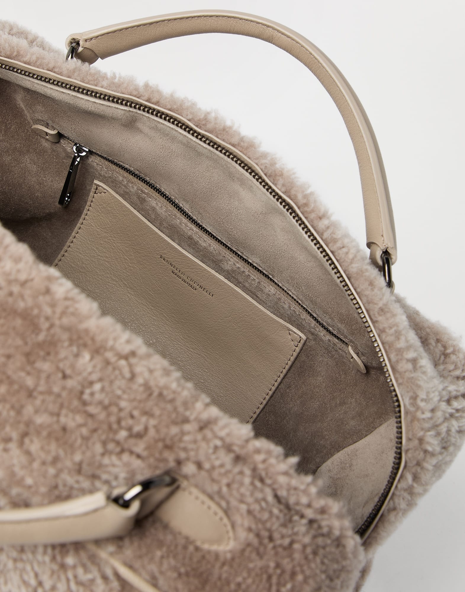 Explorer boston bag in curly shearling - 5