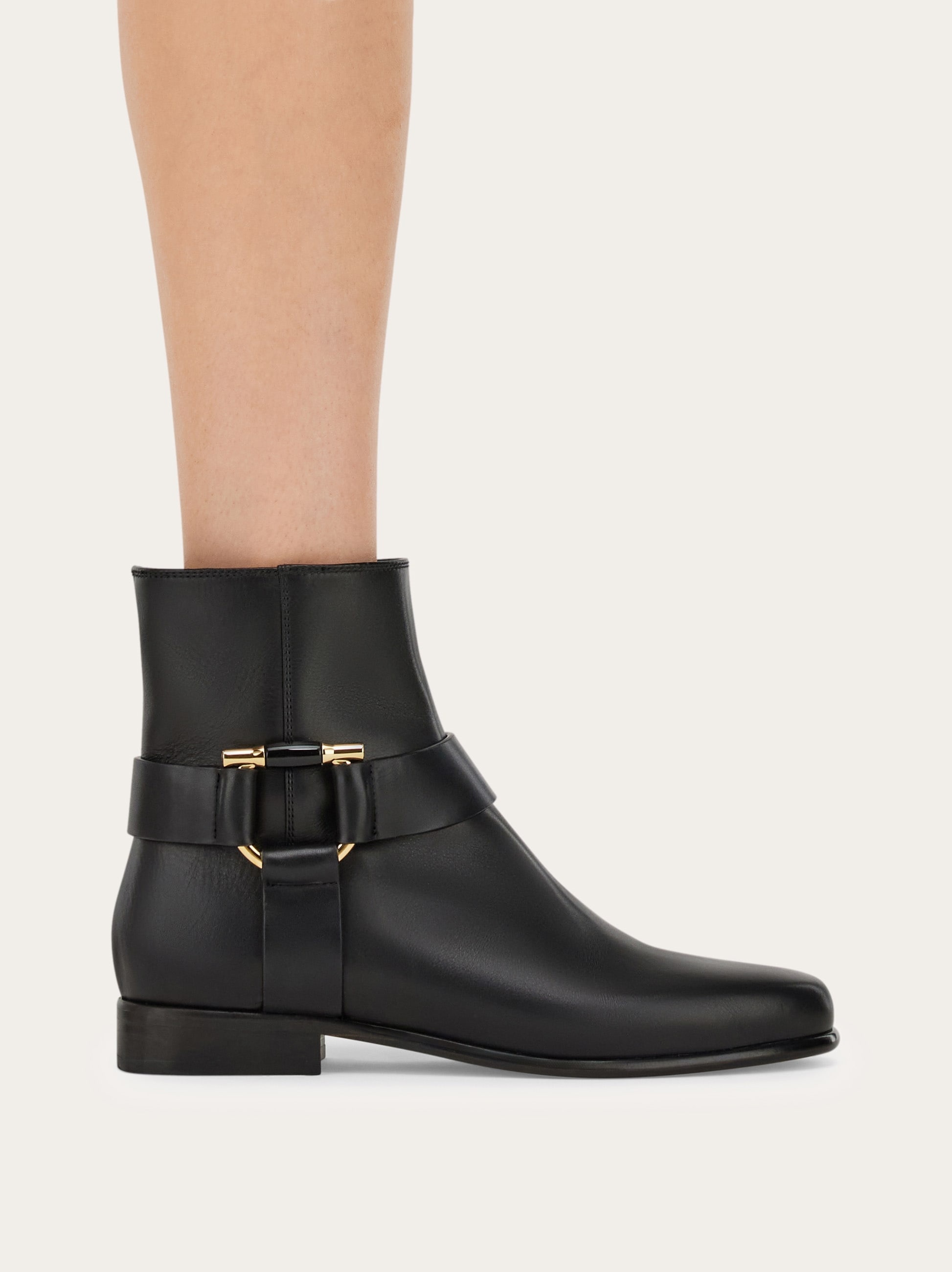 Gancini ornament ankle boot - 3