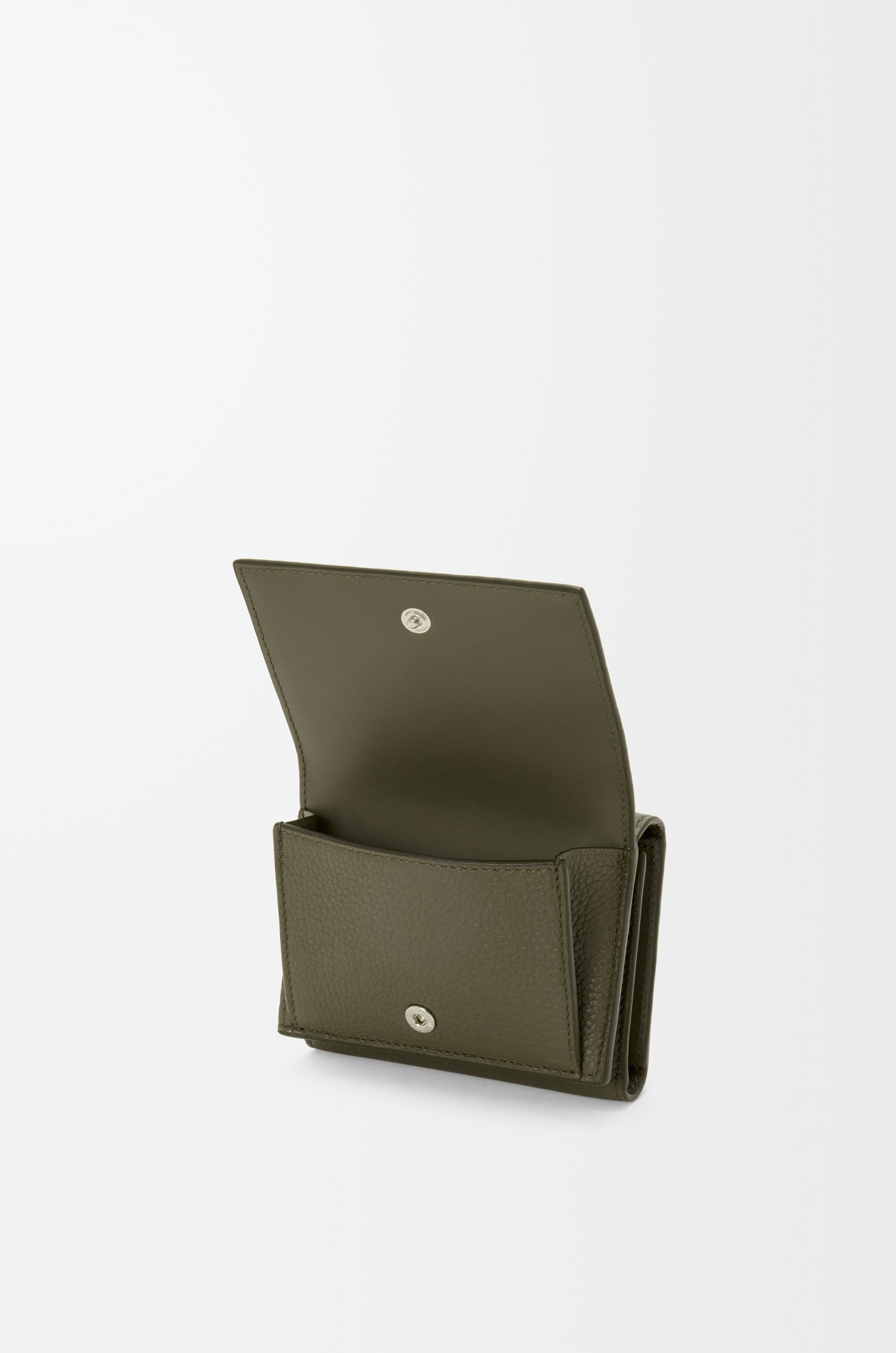 Trifold wallet in soft grained calfskin - 3