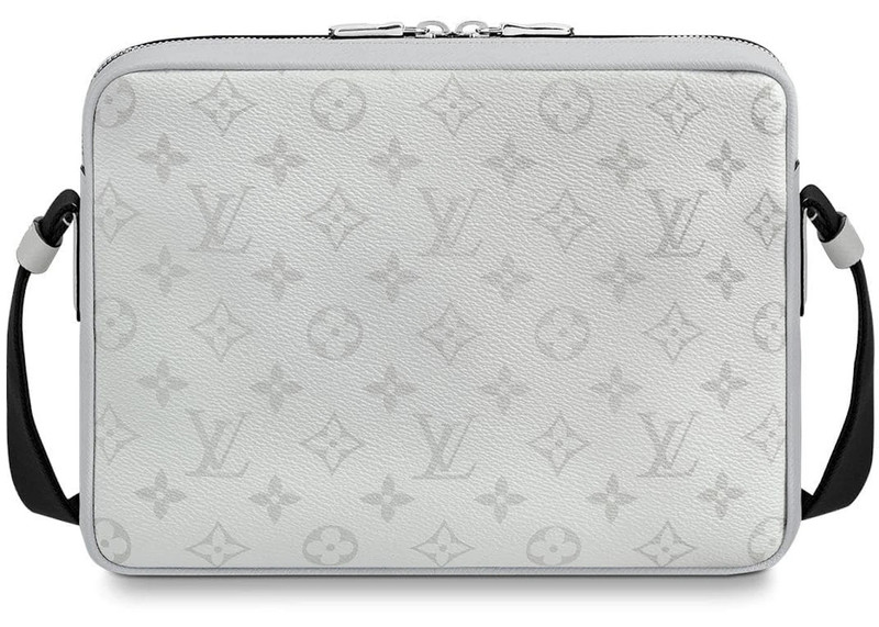Louis Vuitton Louis Vuitton Outdoor Messenger Monogram Antarctica Taiga White outlook
