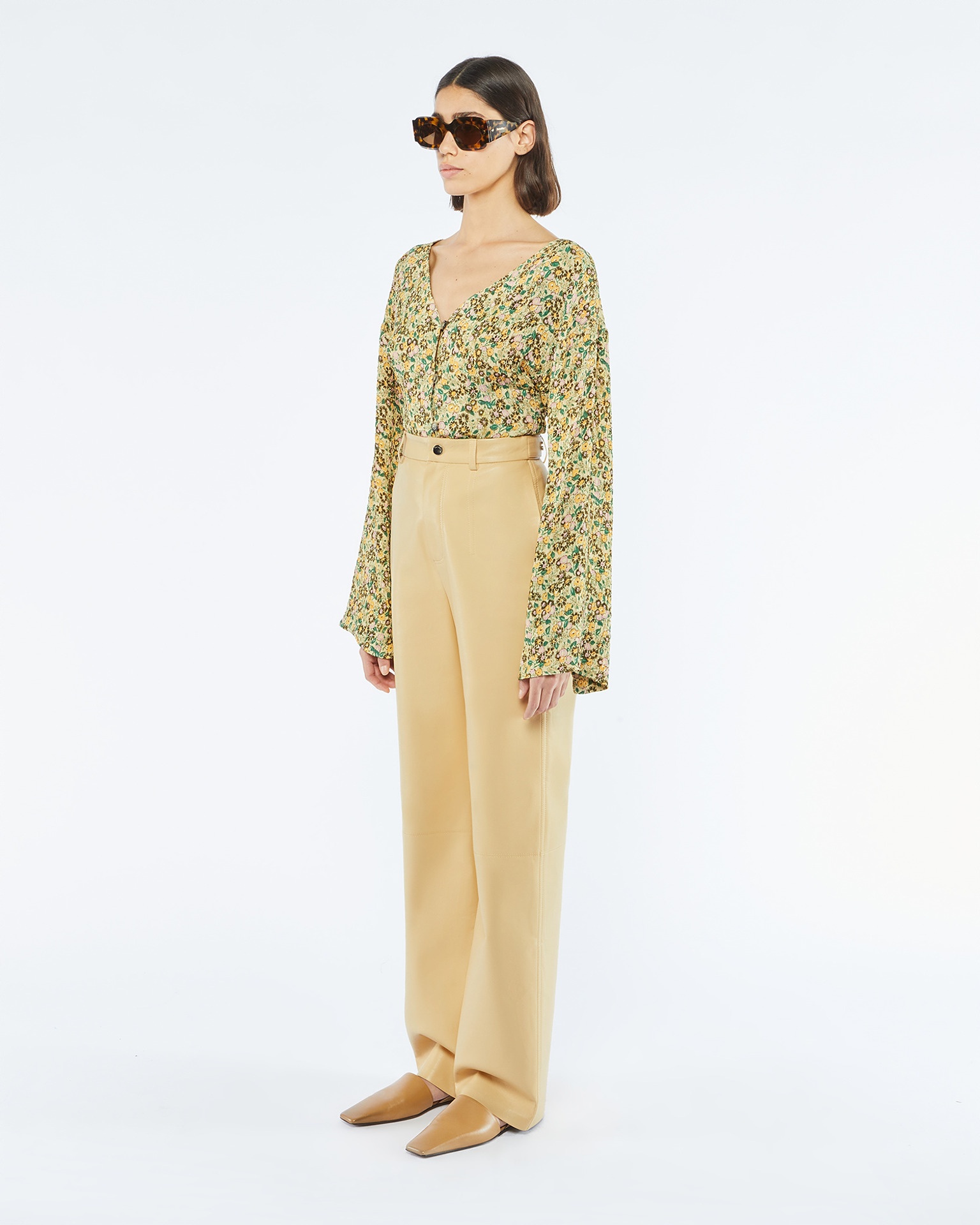 SILKE - Regenerated leather pants - Vintage creme - 4