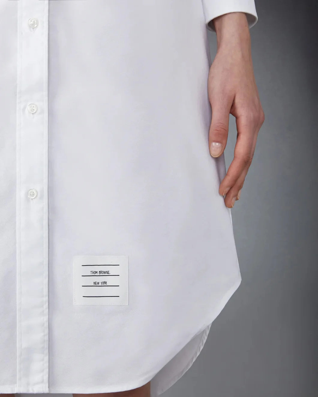 CLASSIC LONG SLEEVE BUTTON DOWN POINT COLLAR SHIRT DRESS IN OXFORD WITH GG LOOP - 5