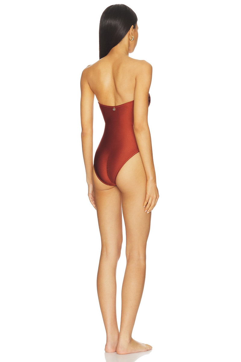 BANANHOT Jordi One Piece outlook