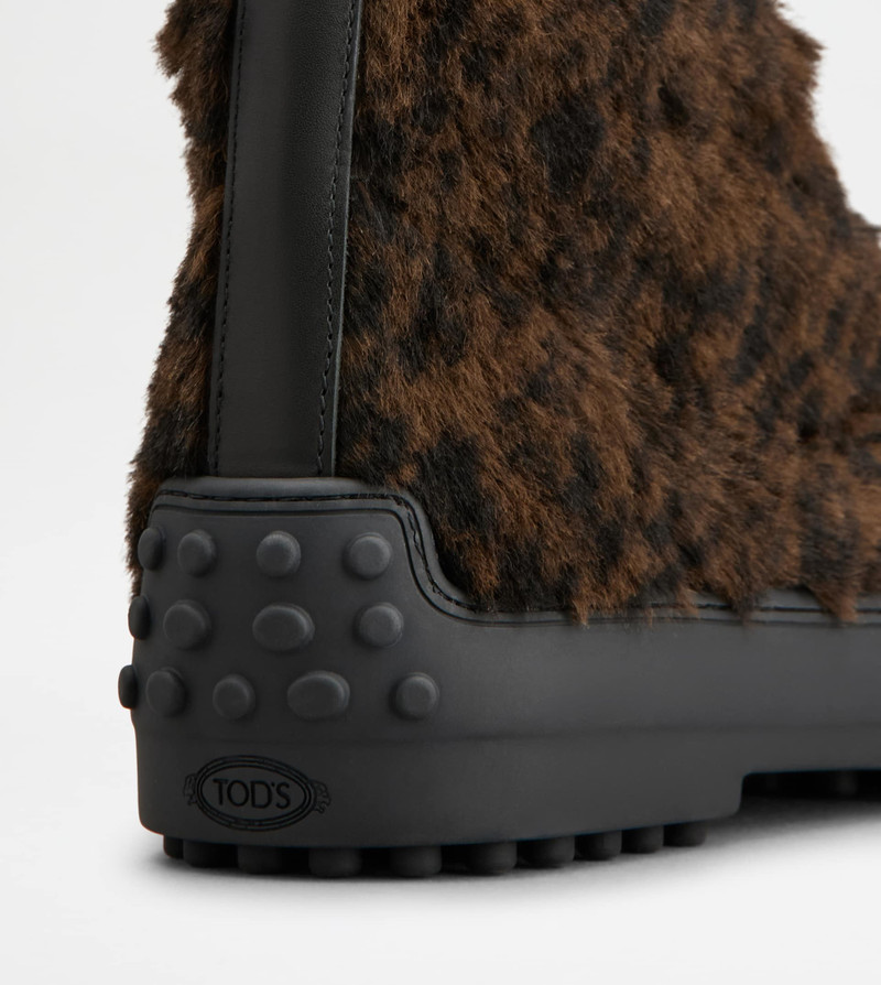 WINTER GOMMINO ANKLE BOOTS IN PONY EFFECT LEATHER - BLACK, BROWN 5