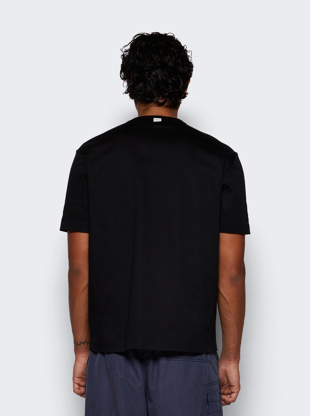 Essential Tee Black - 5