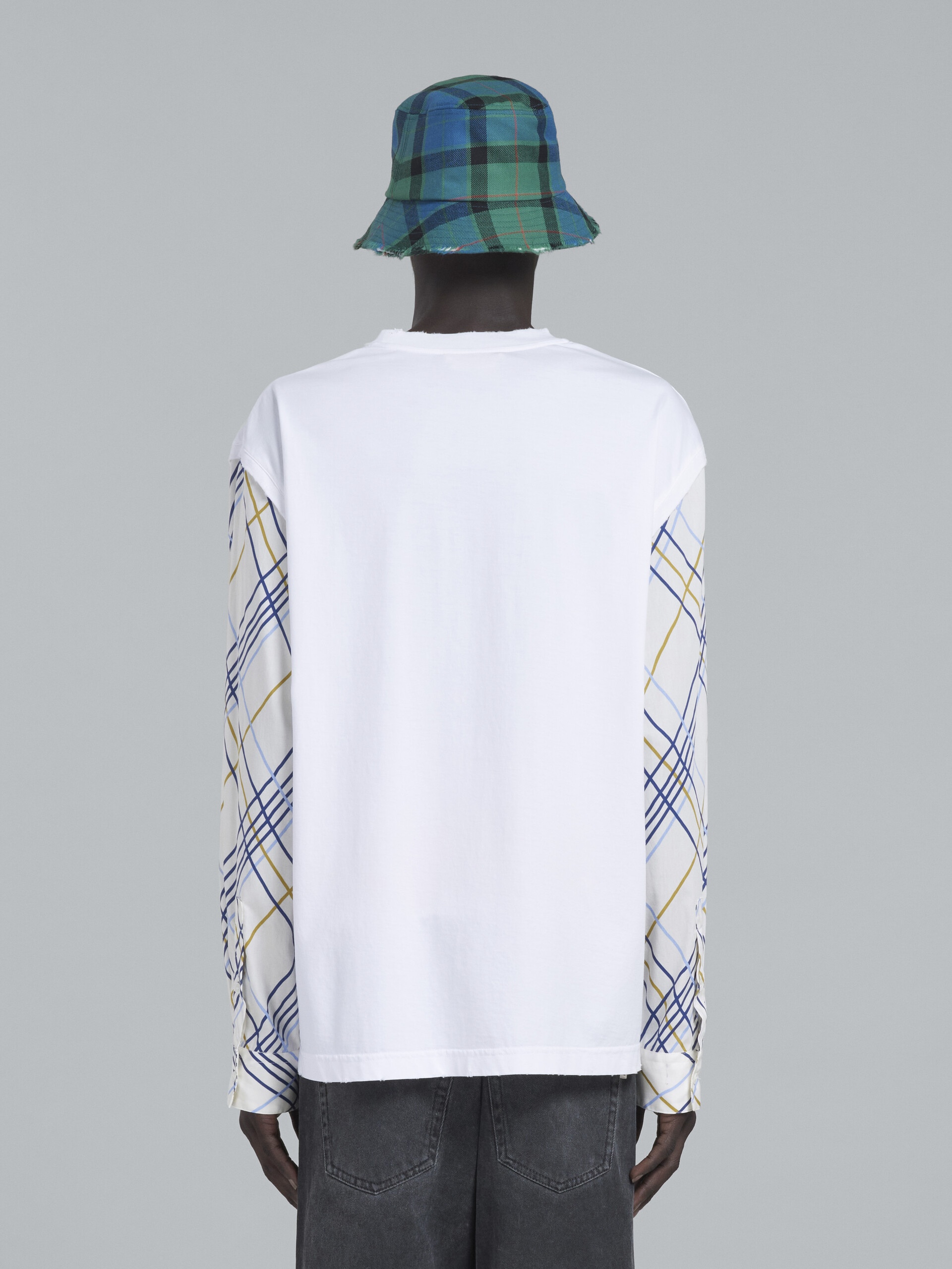 WHITE T-SHIRT WITH CONTRASTING SLEEVES - 3