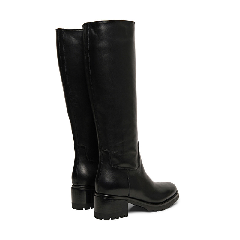Women’s black leather boot 3