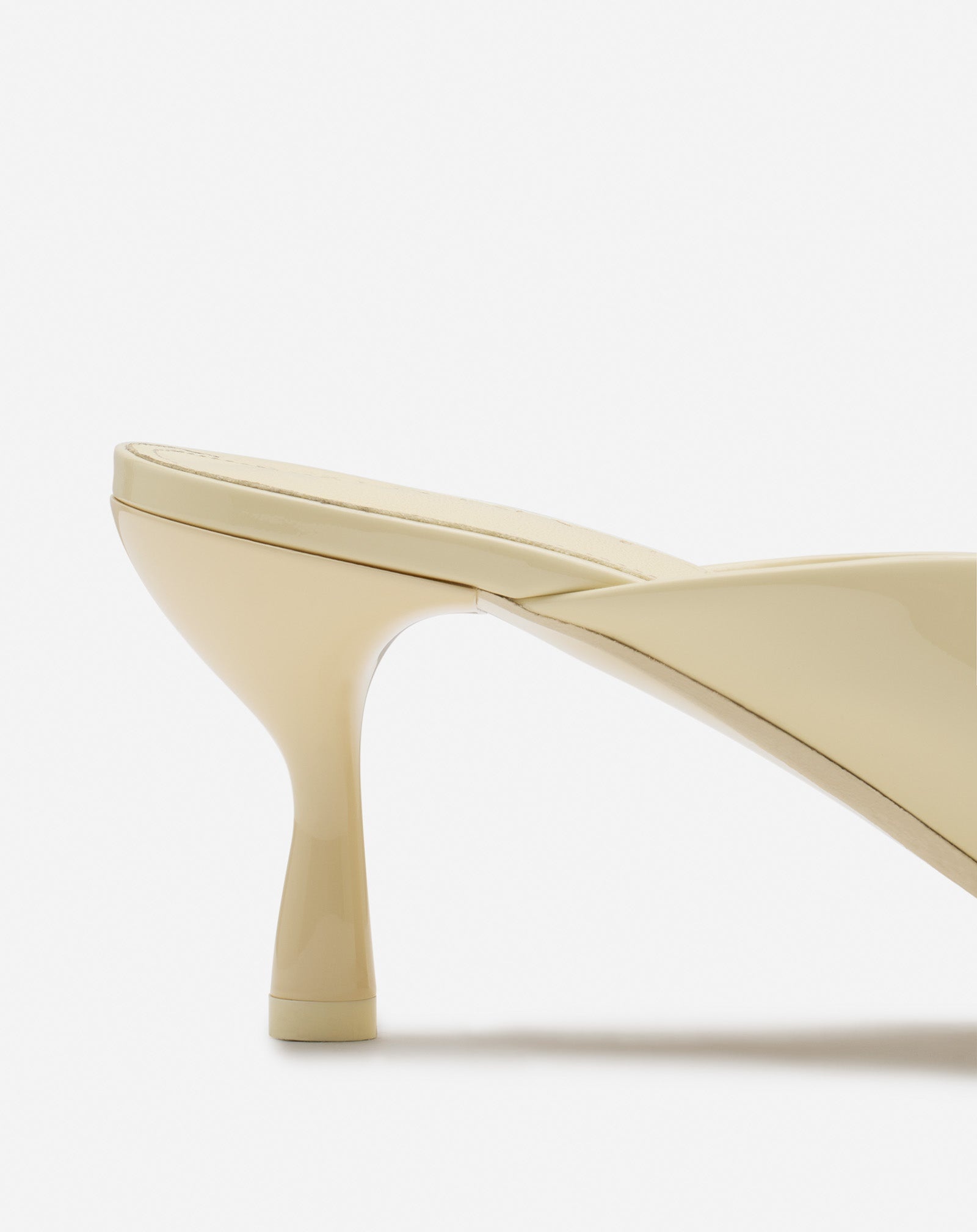PATENT LEATHER HEELED MULES - 5