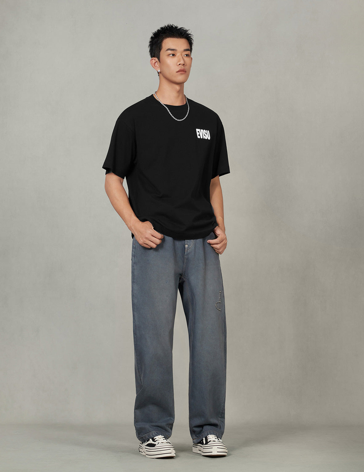 Graffiti-style Daicock Print Relax Fit T-shirt - 4