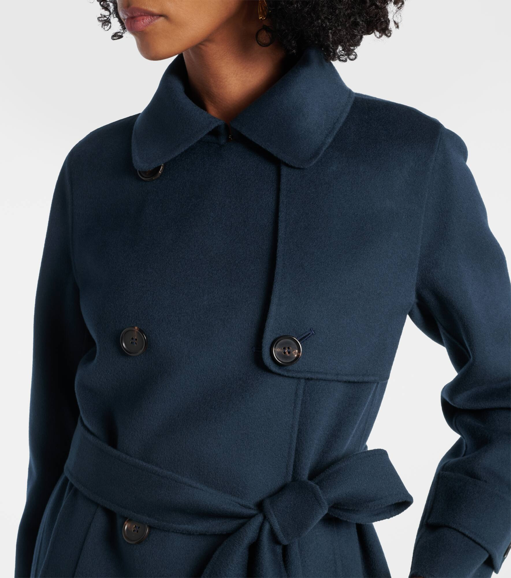 Belted virgin wool coat - 4