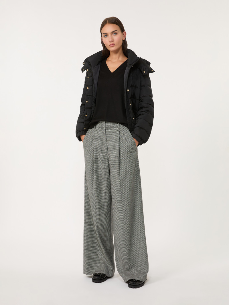 WEEKEND Max Mara FIOCCHI Wool and cashmere V-neck jumper outlook