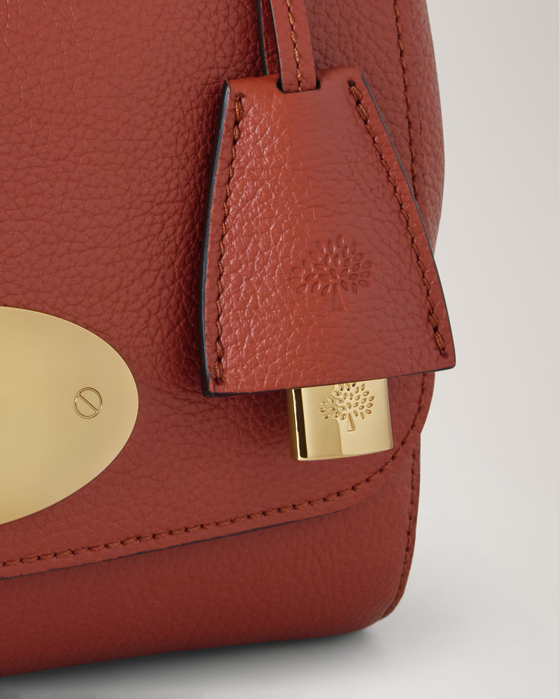 Lily
Rust Small Classic Grain 4