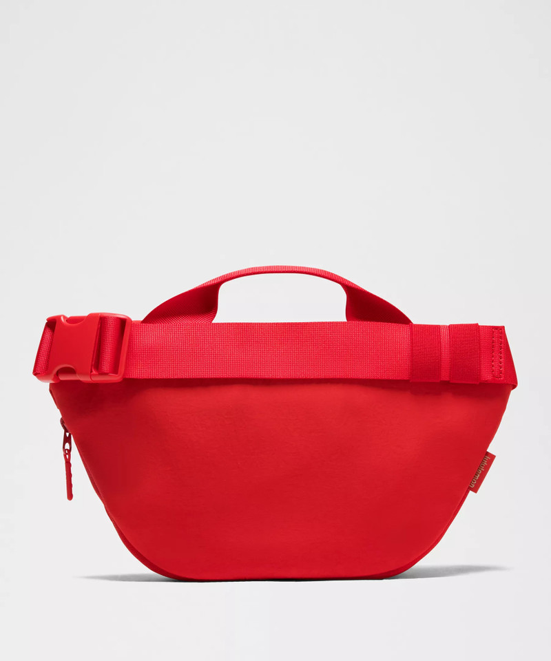Lunar New Year Curved Crossbody Bag 3L 3