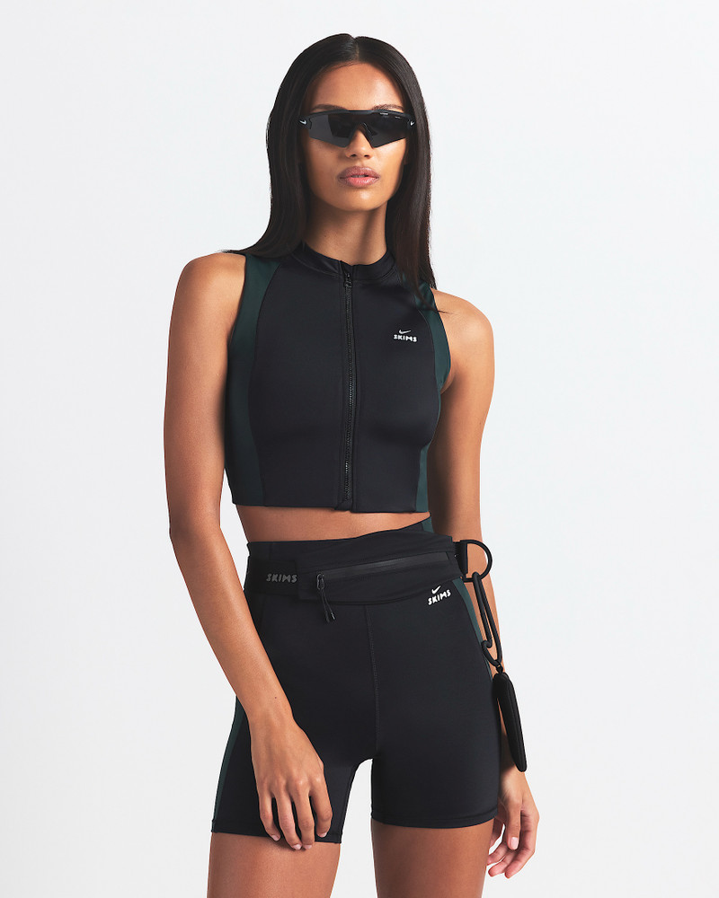 NikeSKIMS Shine Women's Front-Zip Bra 1