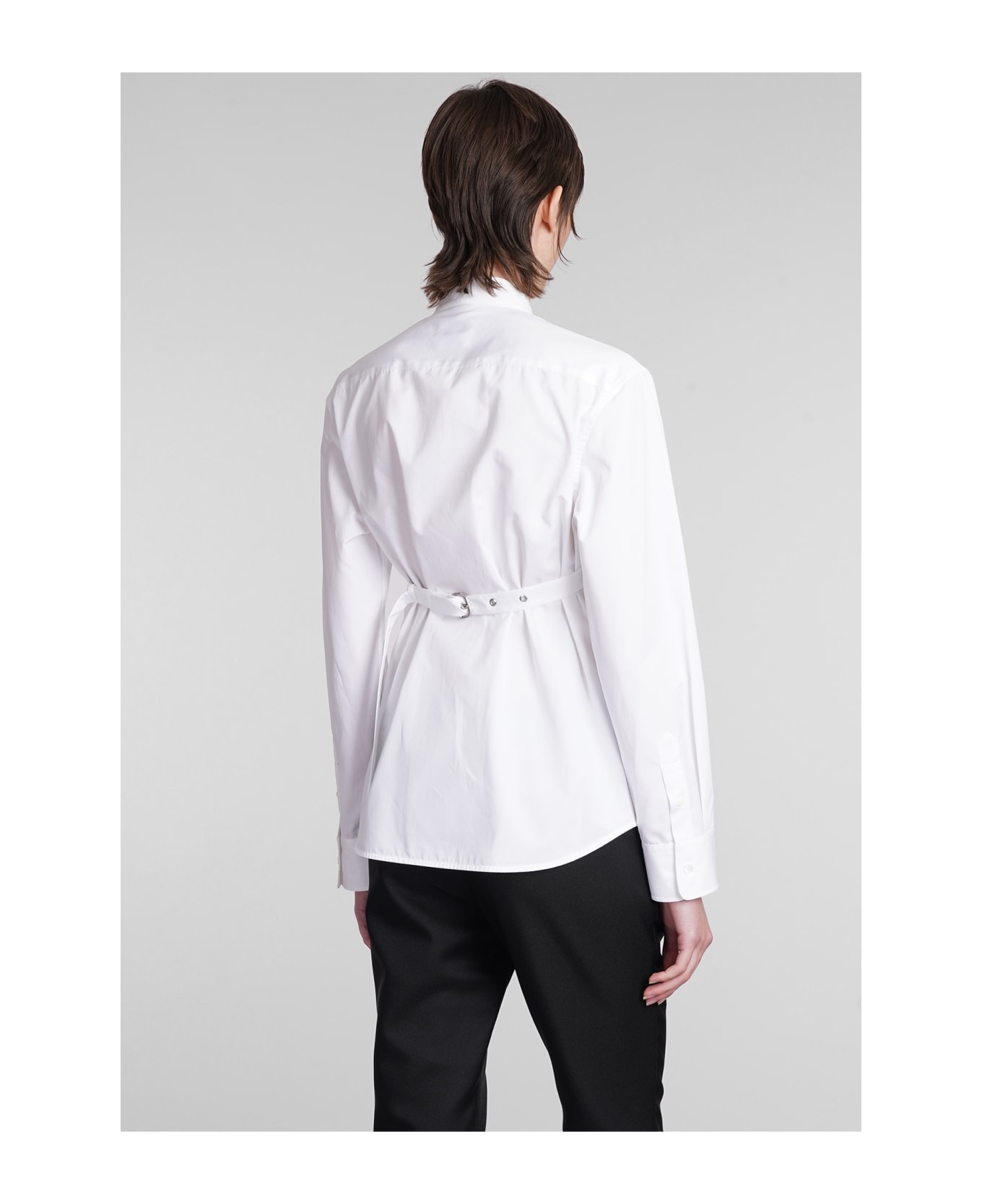 Cross-collar Curved Hem Shirt - 3