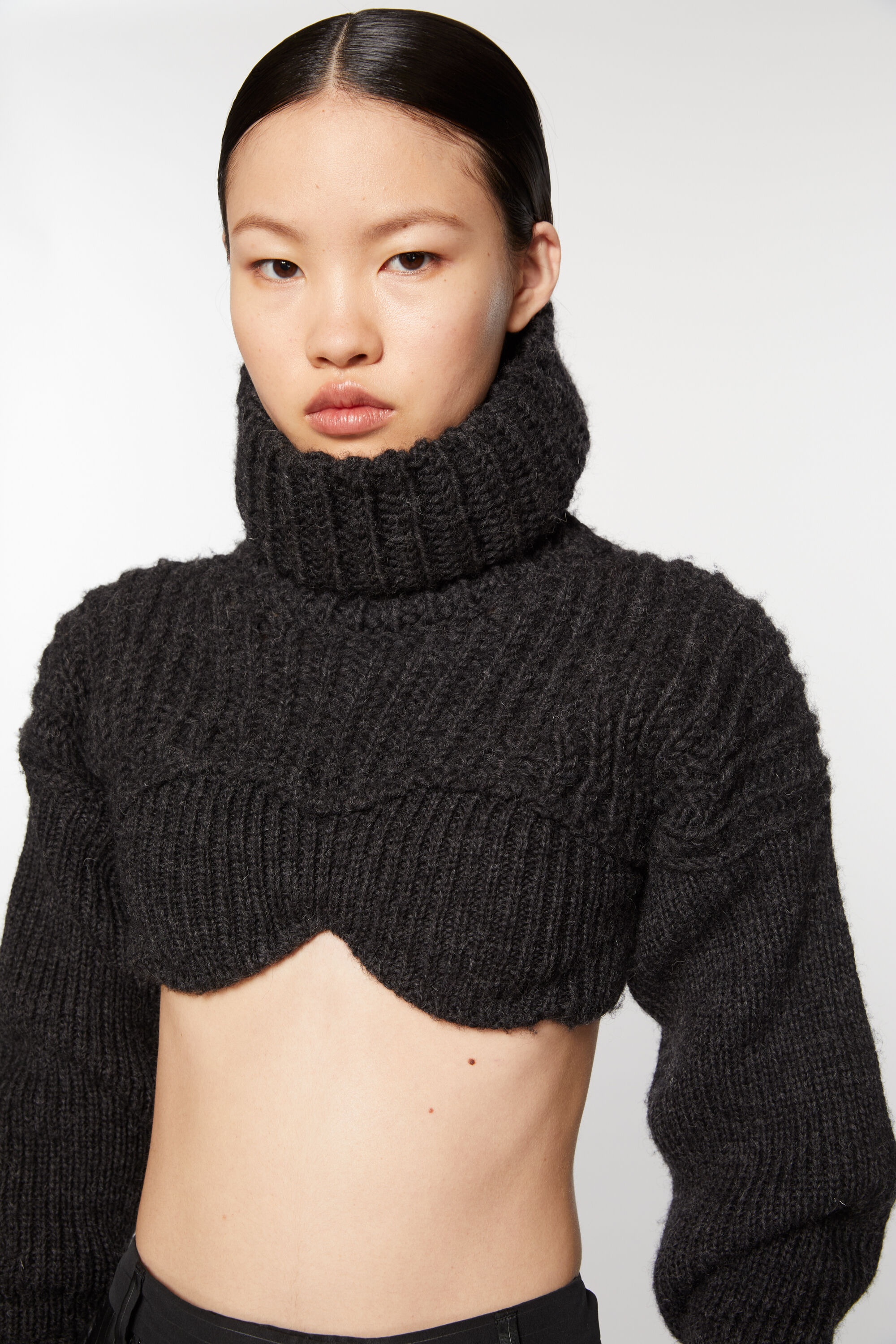Cropped high neck knit - Anthracite/grey - 4