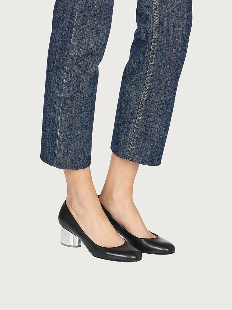 MIRRORED HEEL PUMP SHOE 5