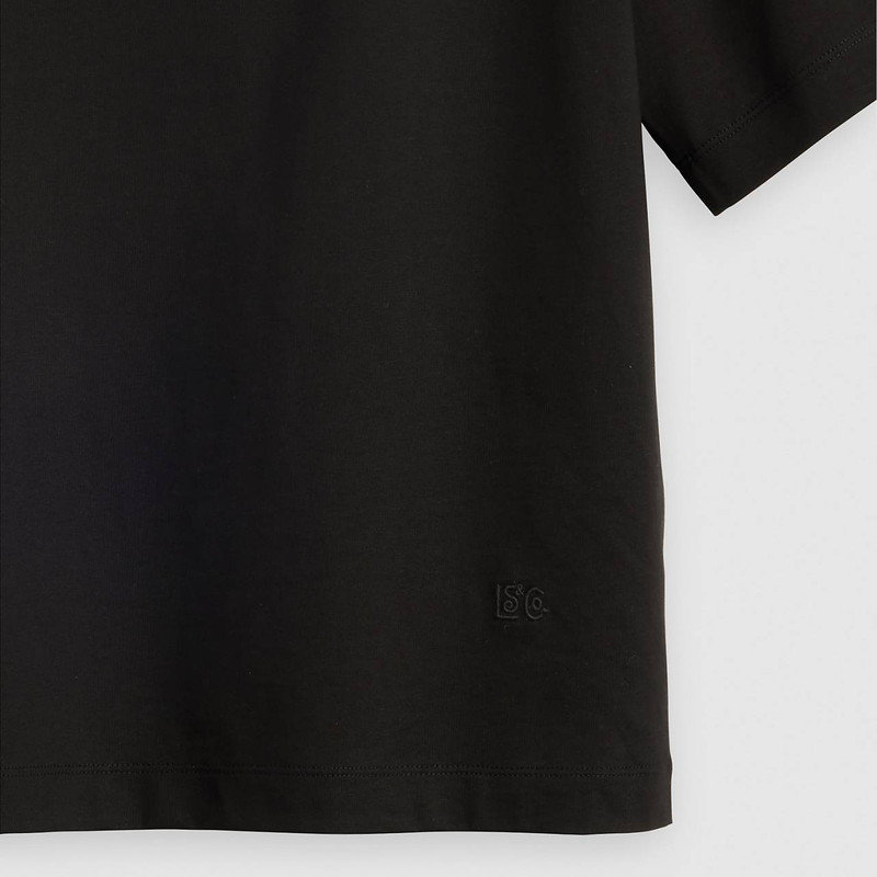 DAILY TEE 6