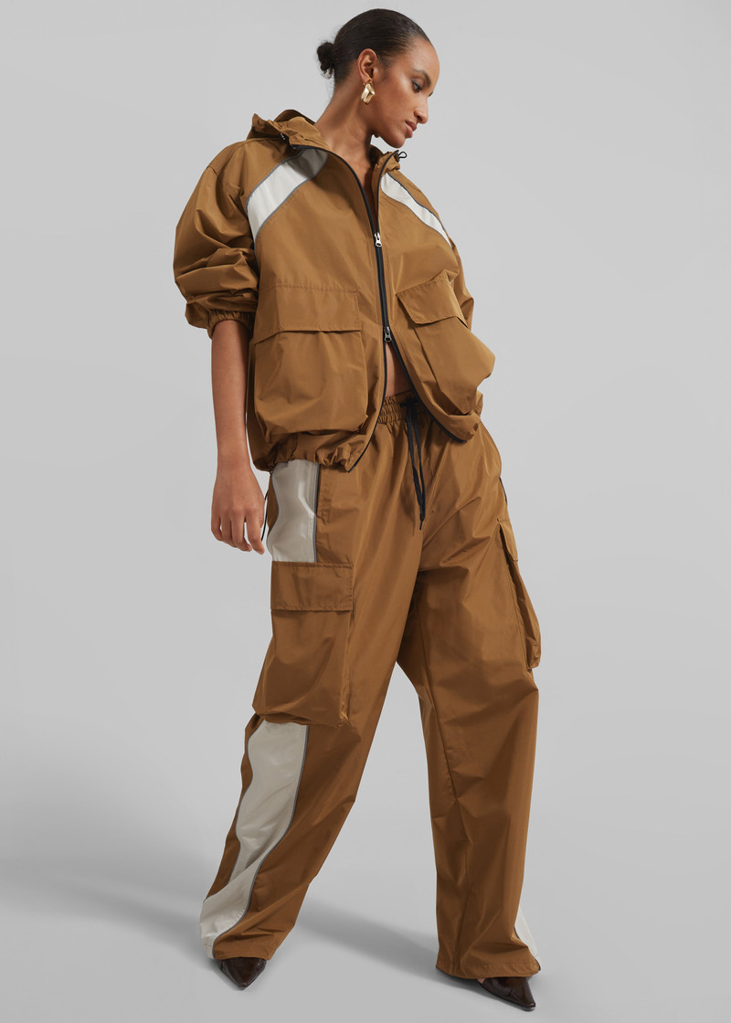 Navan Cargo Pants - Brown 7