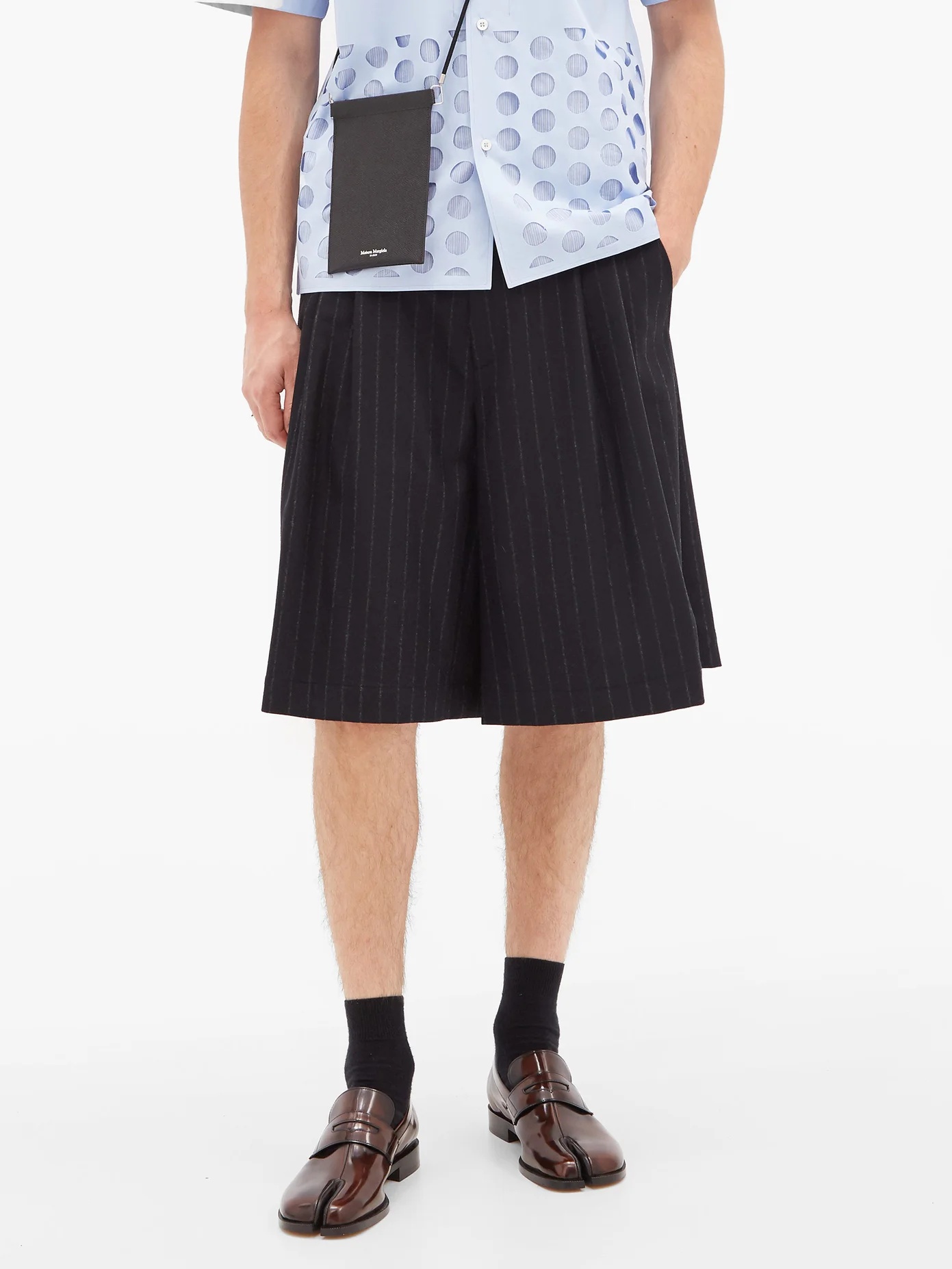 Pleated pinstriped wool shorts - 6