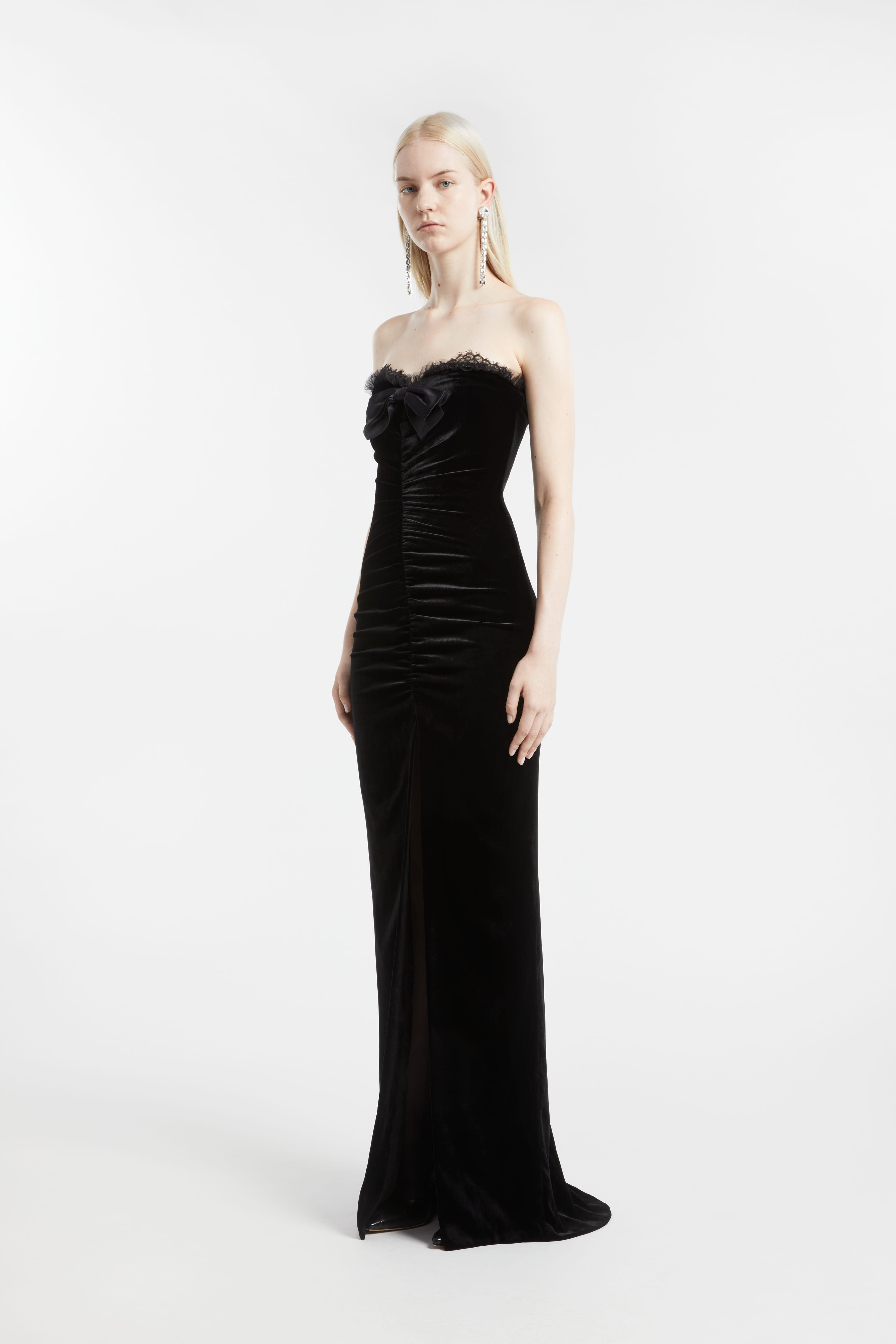SLEEVELESS VEVET GOWN WITH BOW - 3