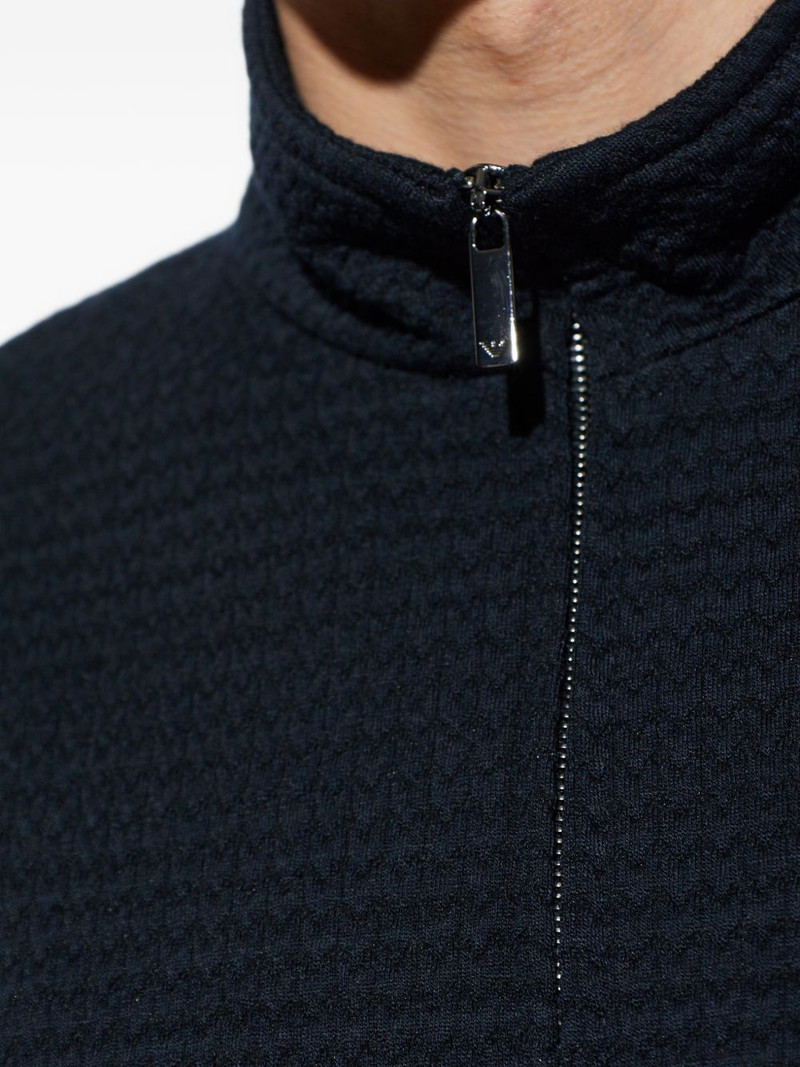 zip-up sweatshirt 5