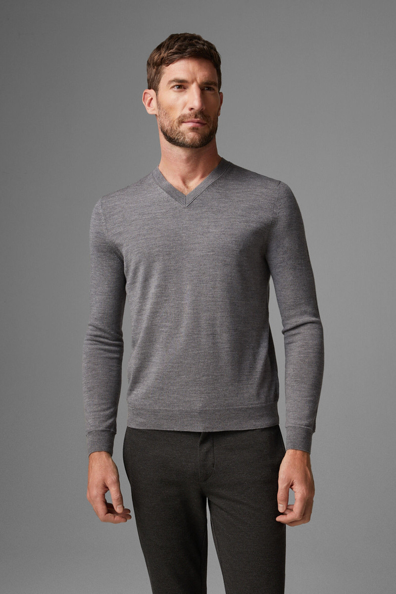 Omar sweater in Gray 2