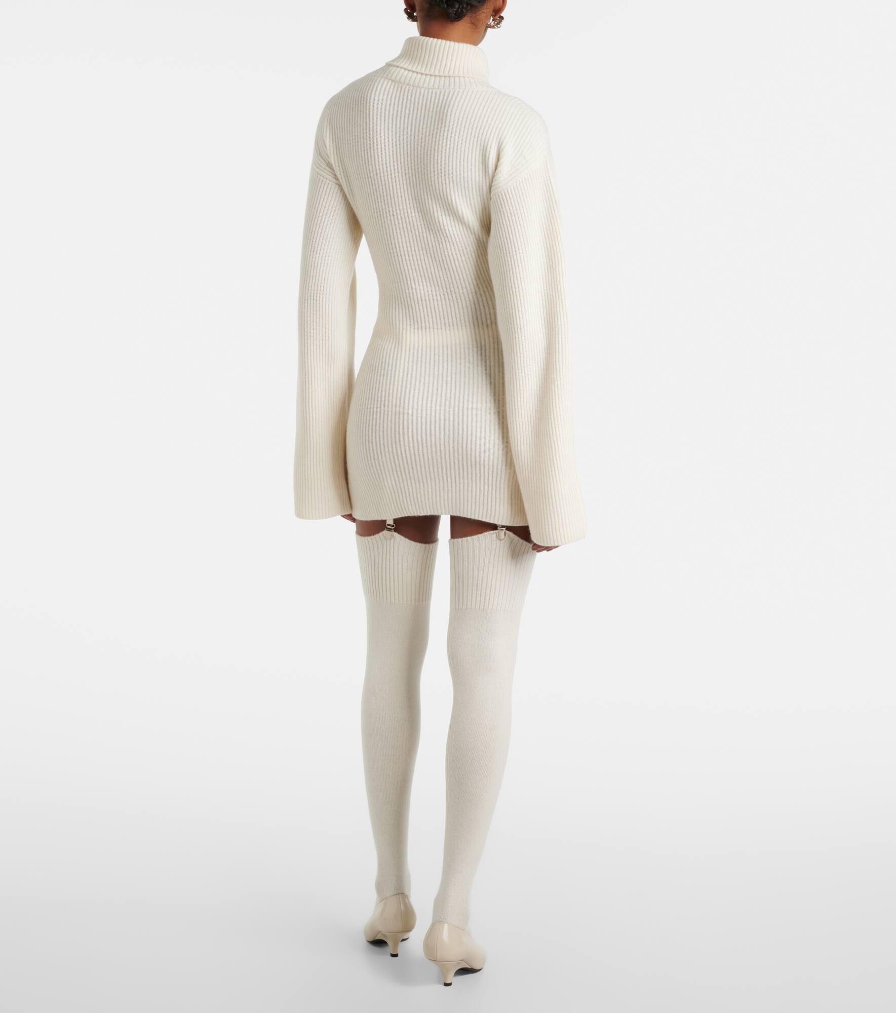 Cursa cashmere sweater dress and socks - 3