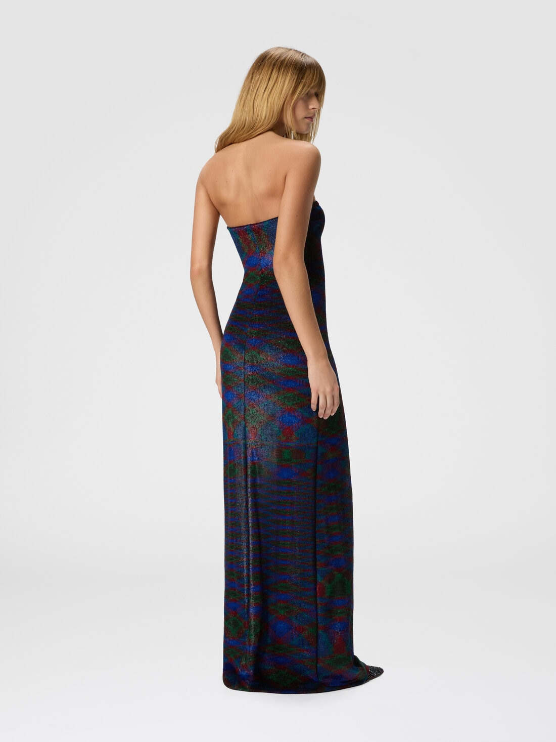 Long strapless dress with flame pattern - 3