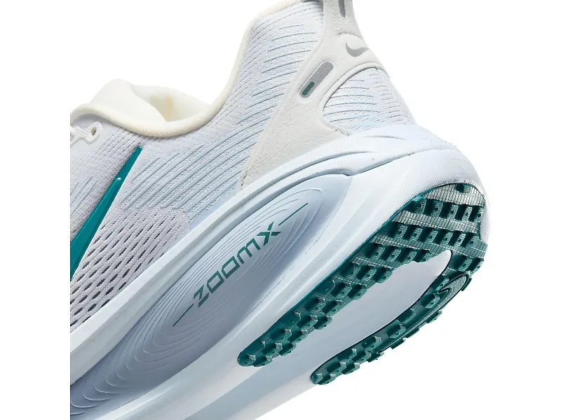 Nike Vomero 18 - 8