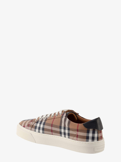 Burberry SNEAKERS outlook