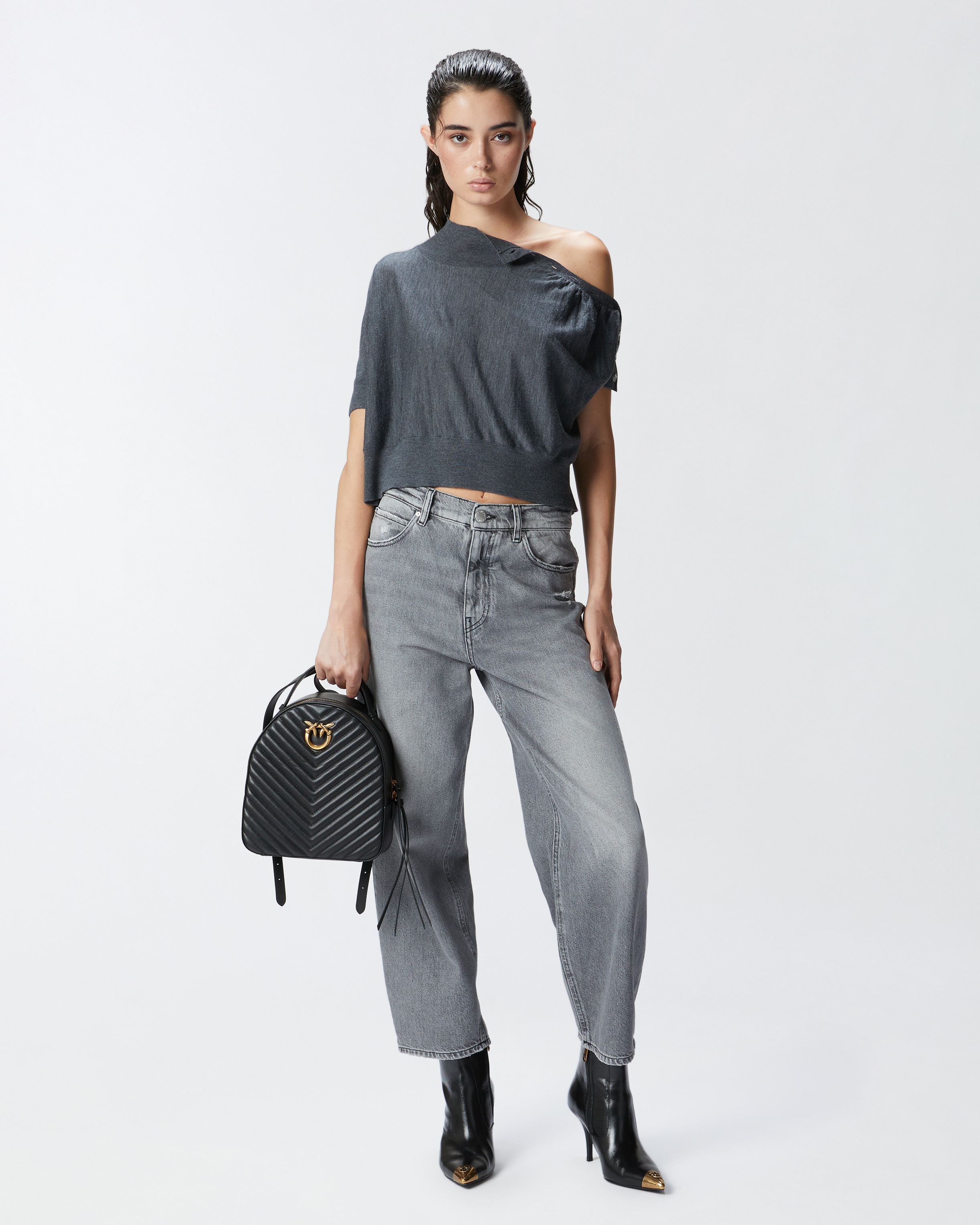SHORT-SLEEVED SHORT SWEATER WITH BUTTONS - 3