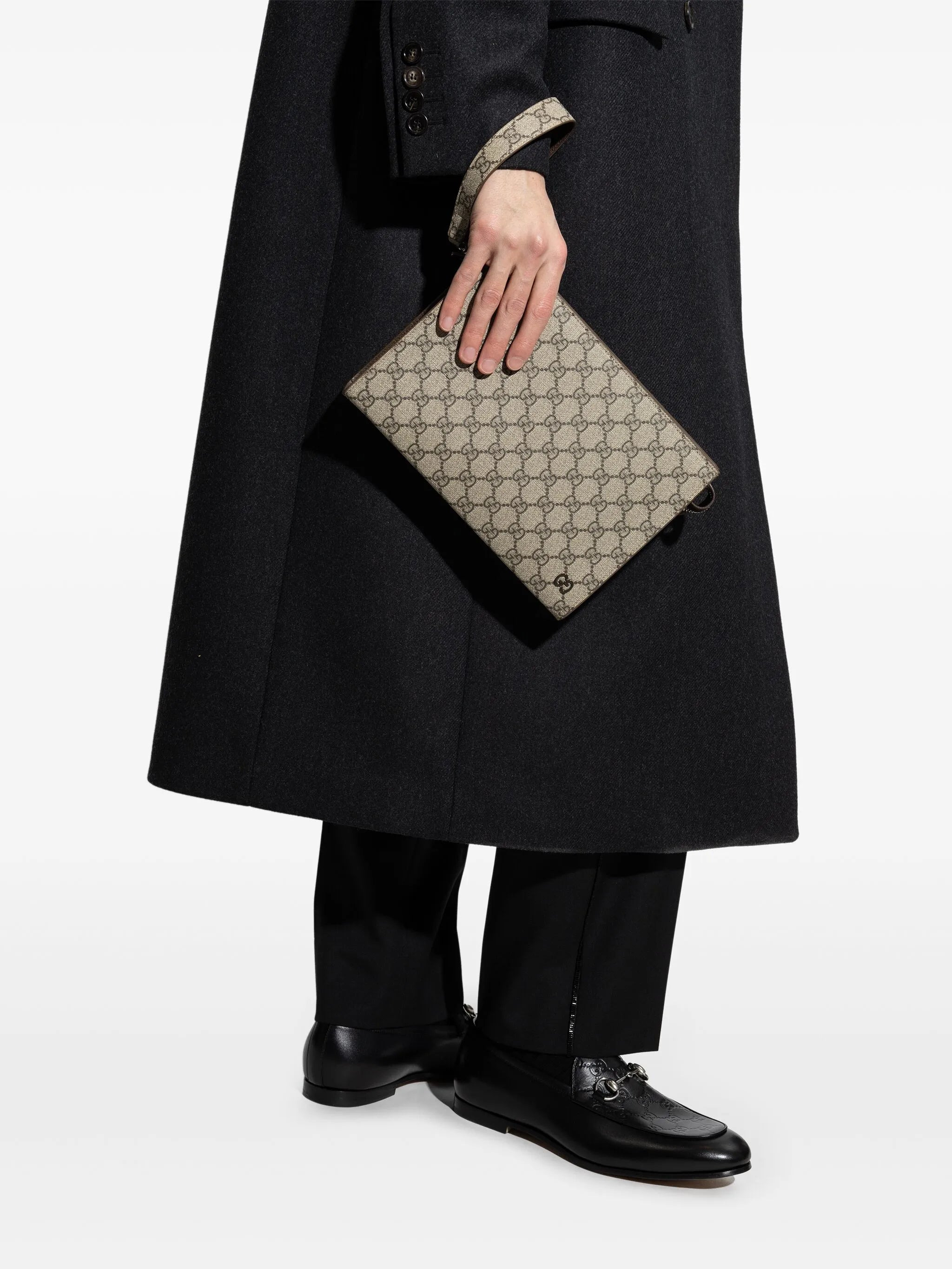 Gucci GG Supreme Clutch Bag - 2