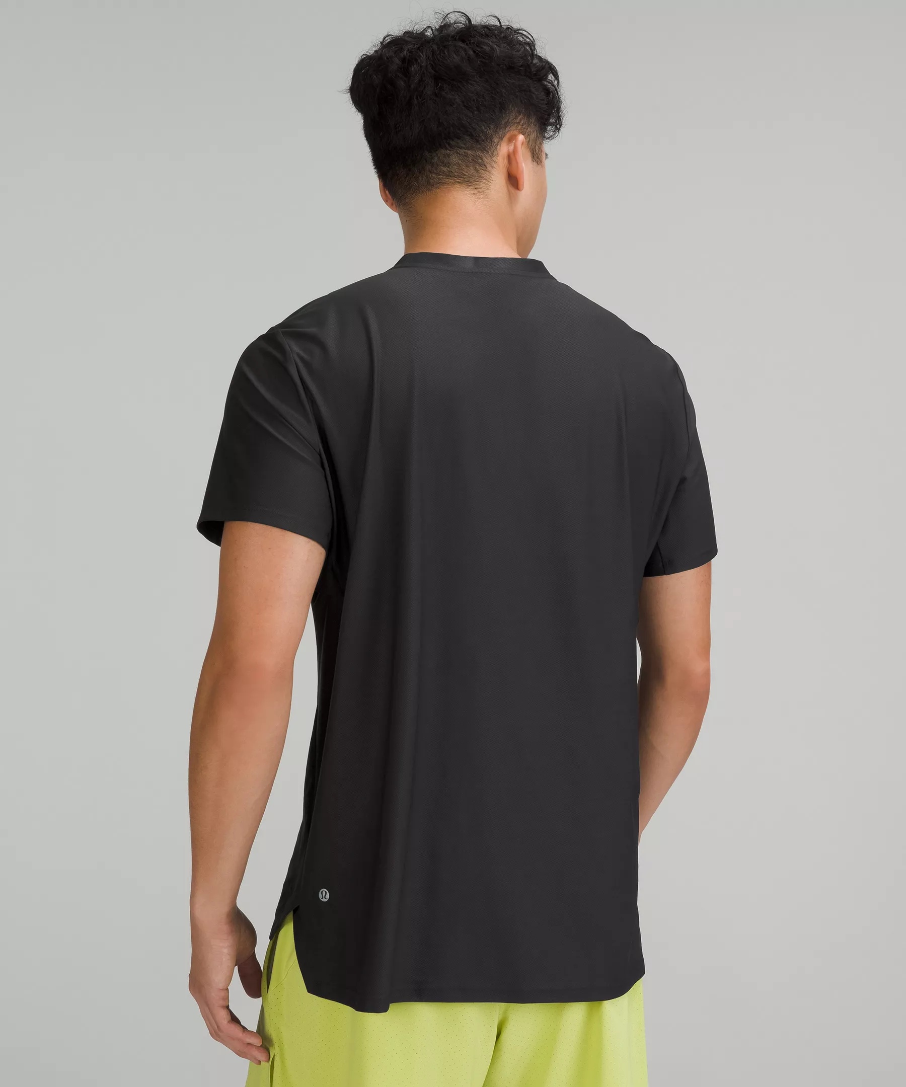 Vented Tennis Short-Sleeve Shirt - 3