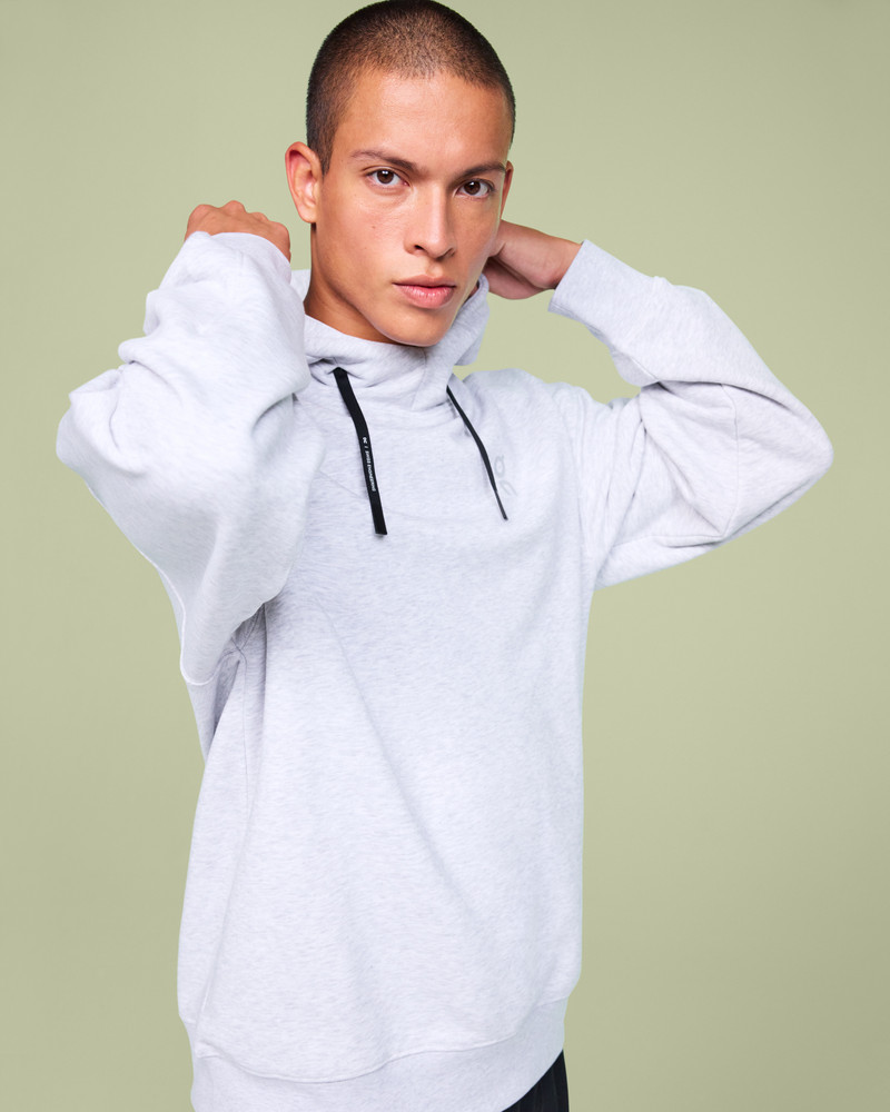 On Club Hoodie R.F.E.O outlook