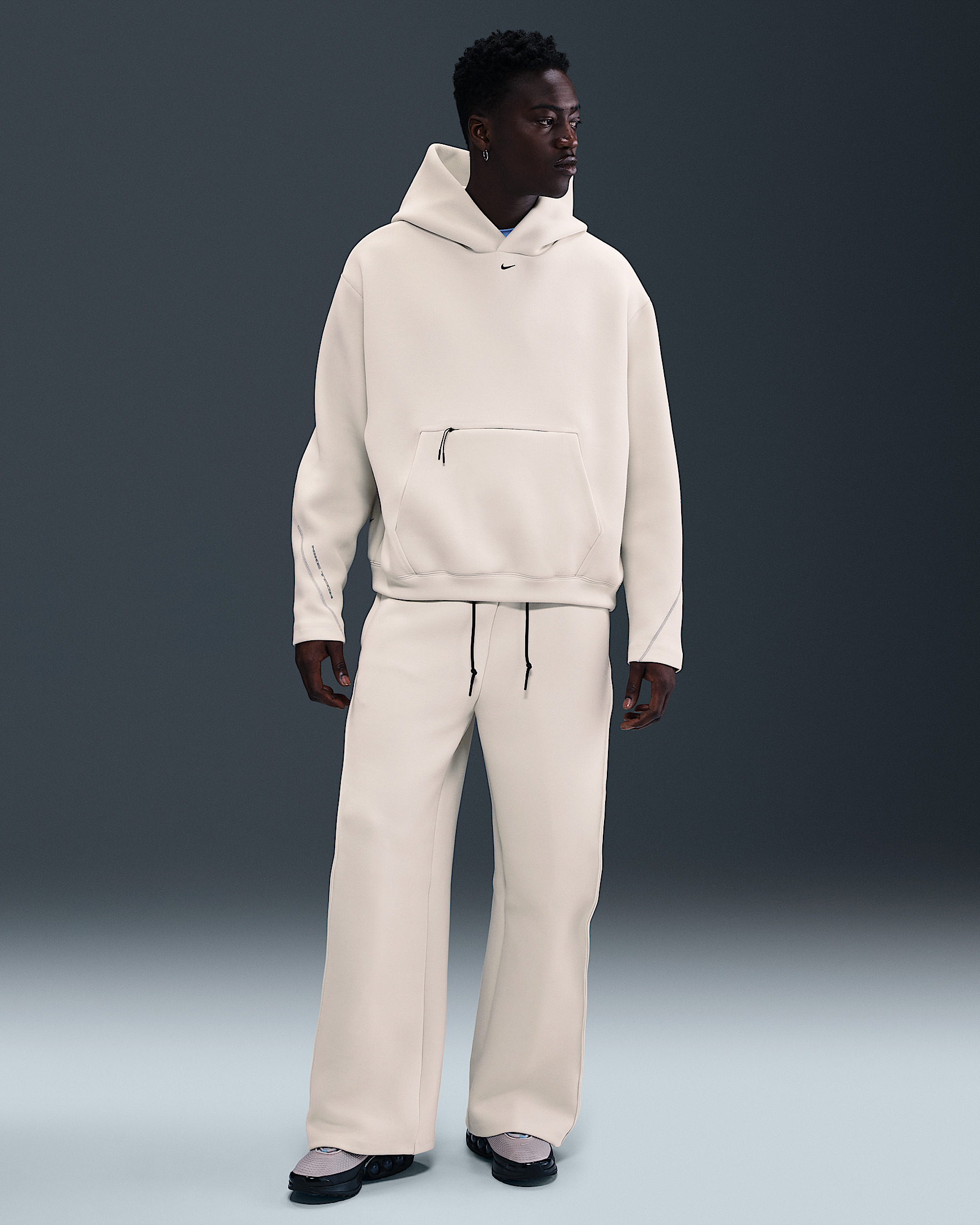 Nike Tech Men's Fleece Oversized Hoodie - 4