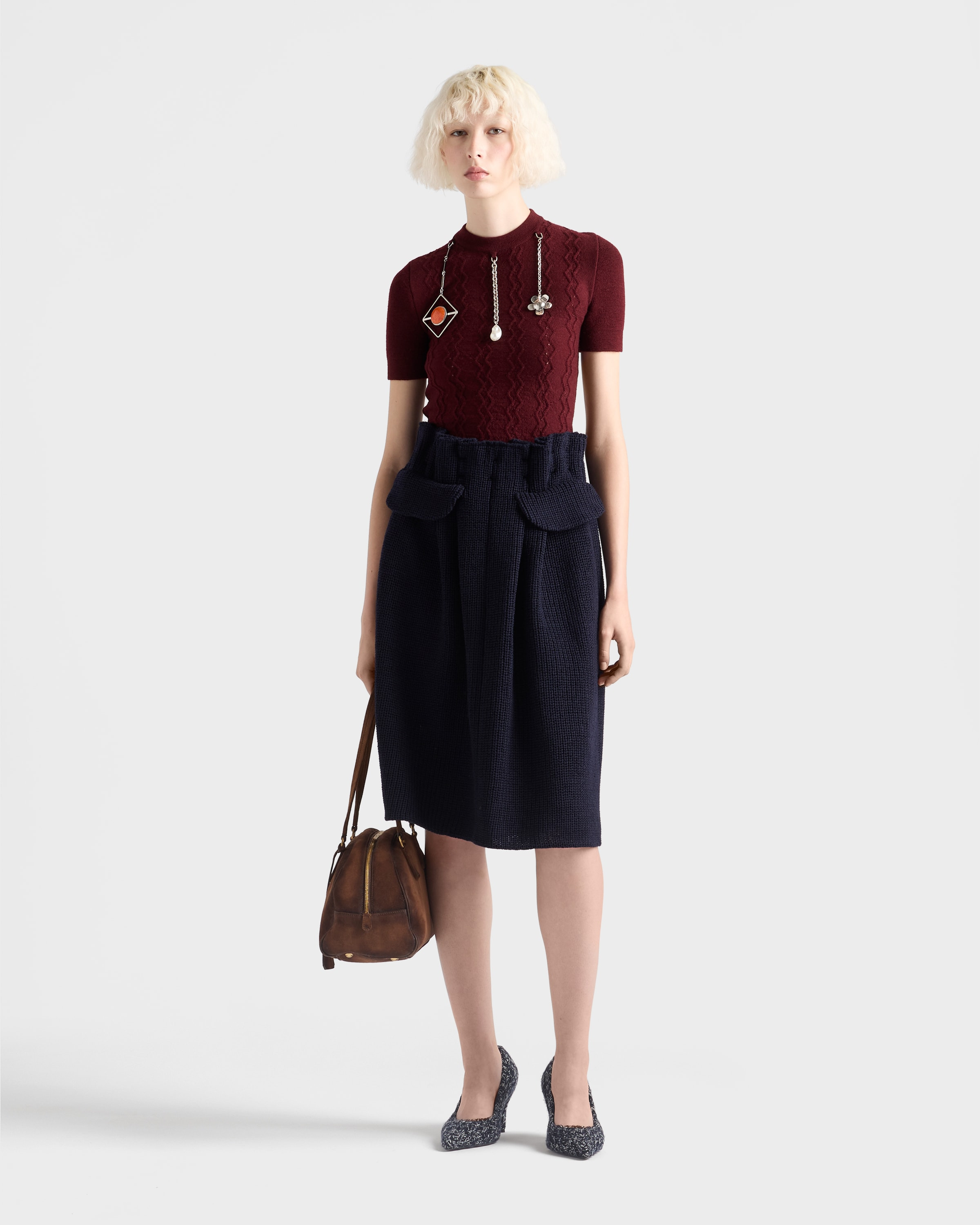 Short-sleeved wool sweater with pendants - 2