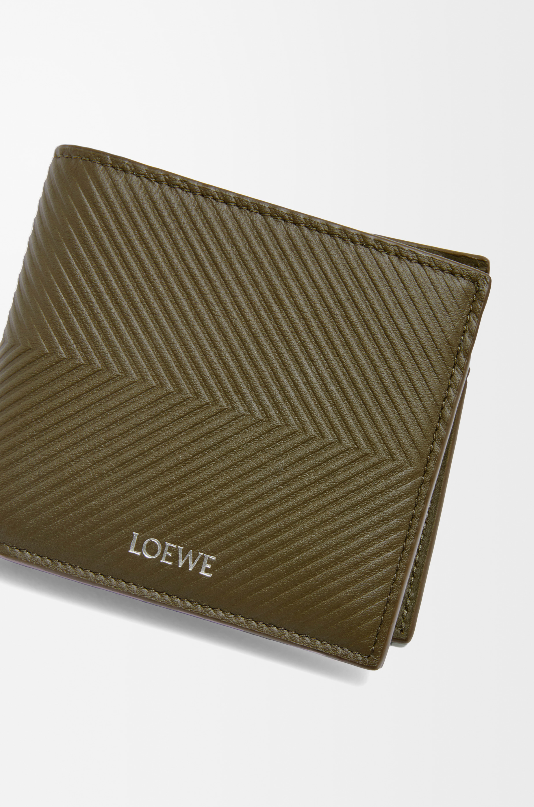 Bifold coin wallet in textured classic calfskin - 5