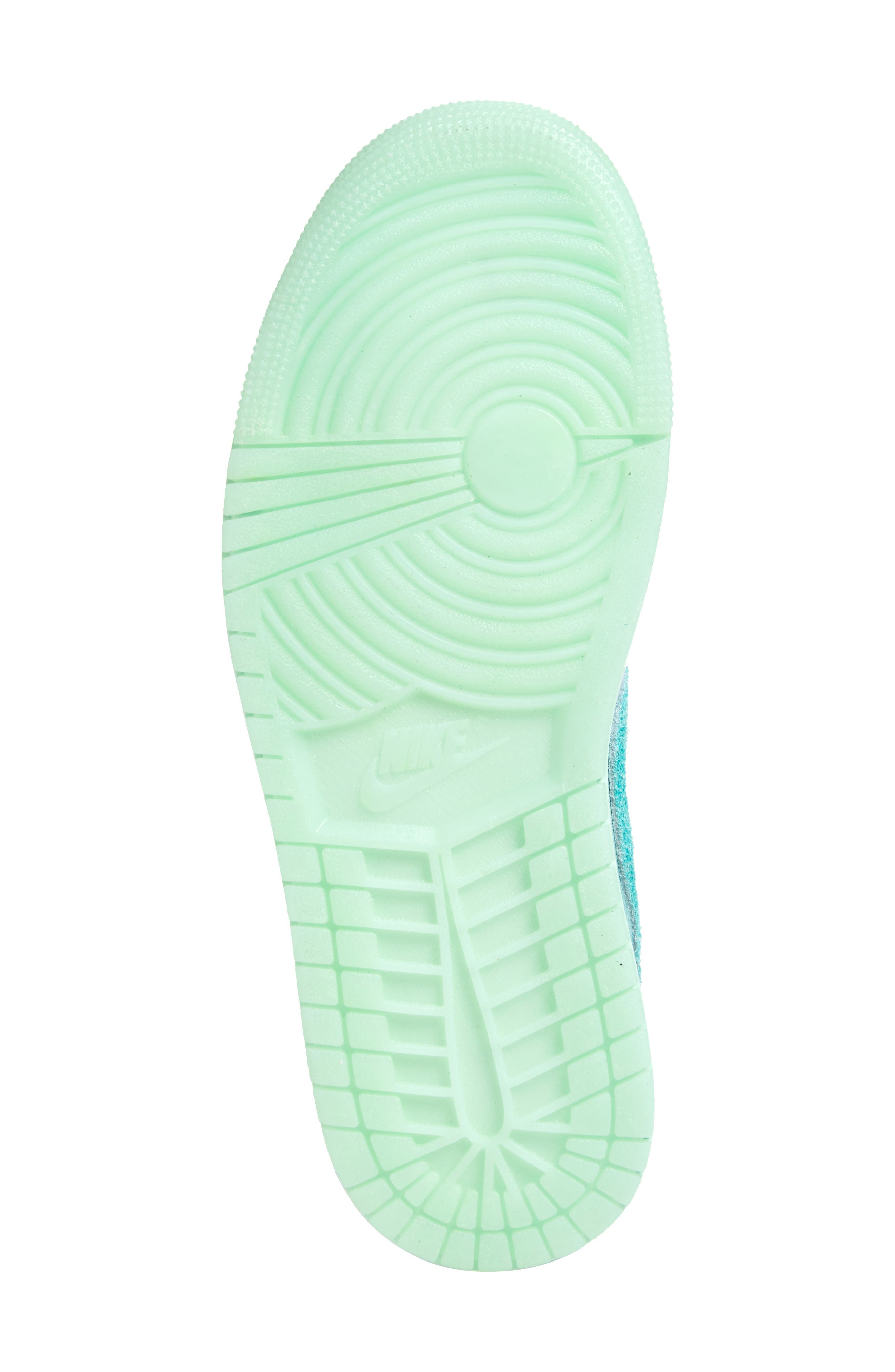 Air Jordan 1 Retro Low Basketball Sneaker in Washed Teal/Teal/Igloo at Nordstrom - 6