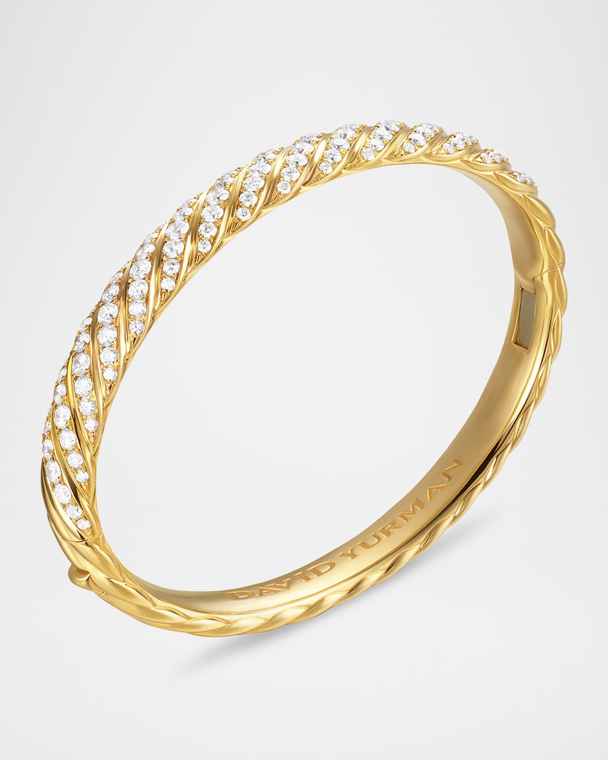 Sculpted Cable Bracelet with Diamonds in 18K Gold, 8mm - 3