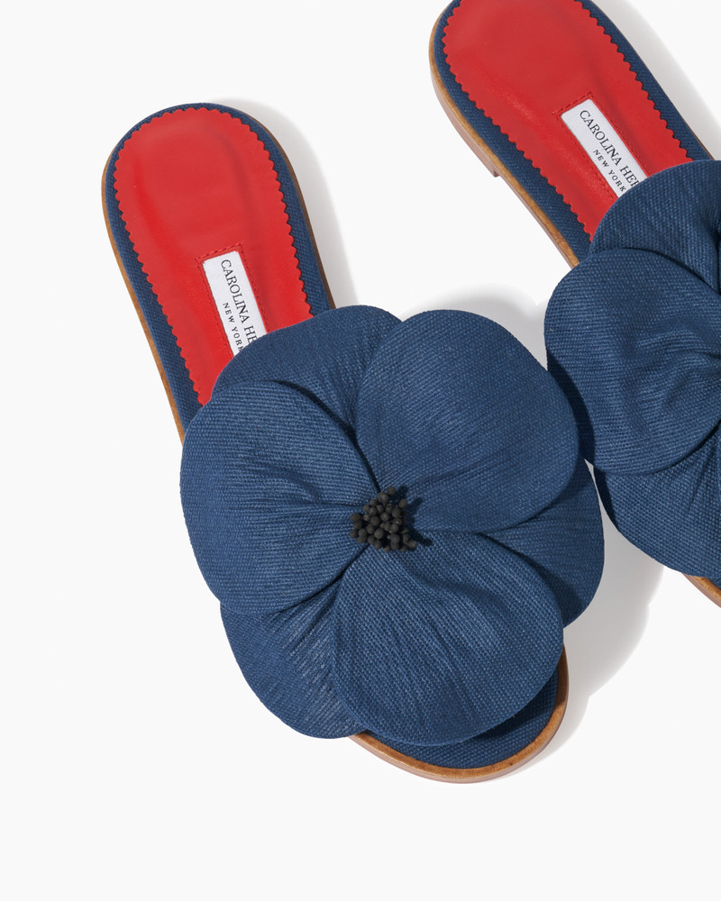 Flora Slide in Canvas 5