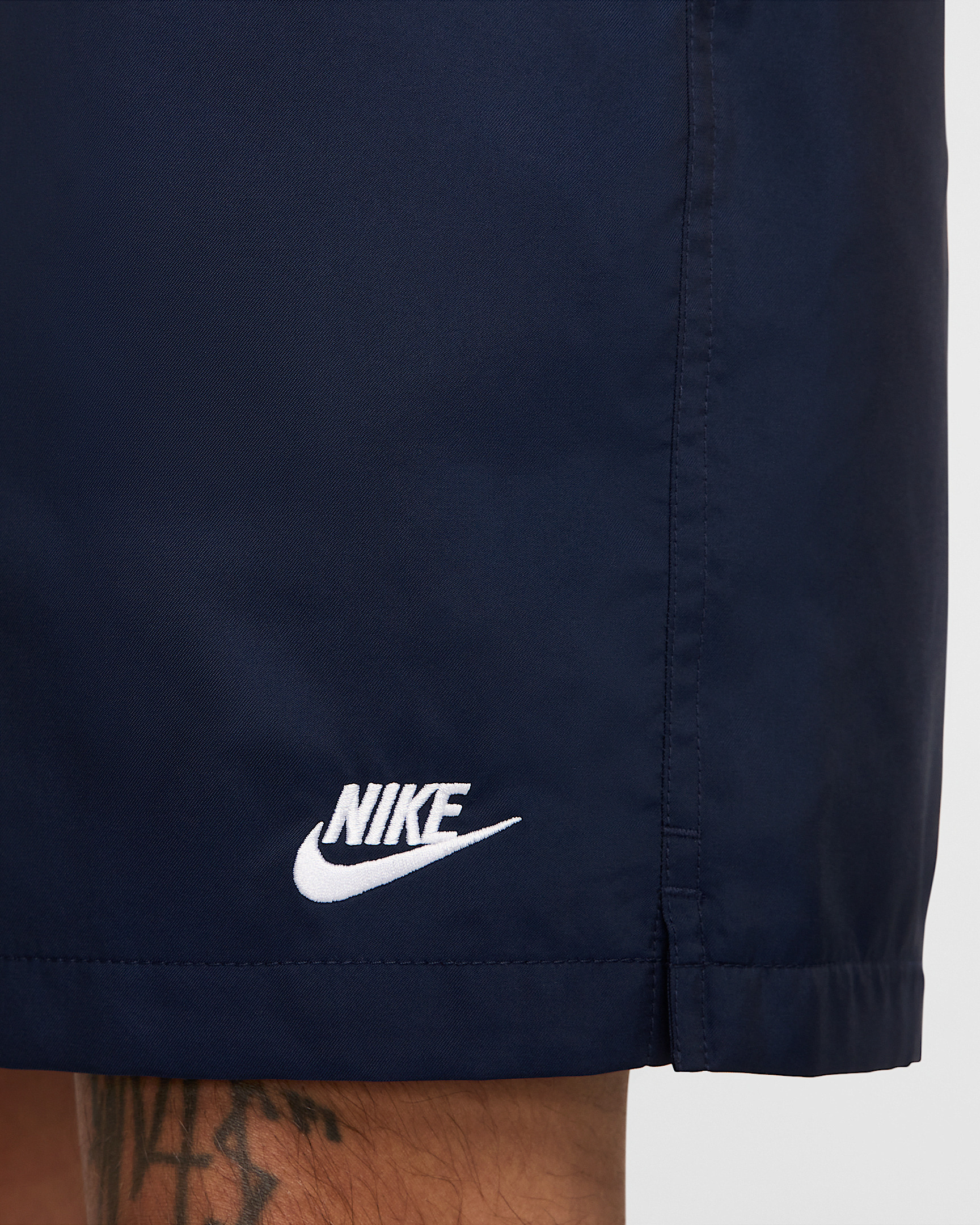 Nike Club Men's Woven Flow Shorts - 6