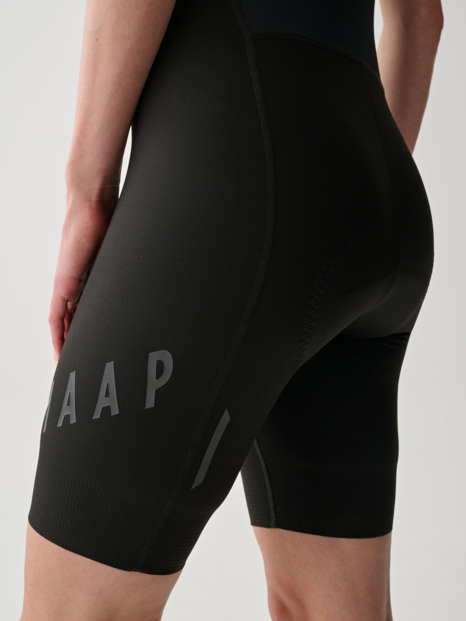 Women's Aeon Bib Short - 6