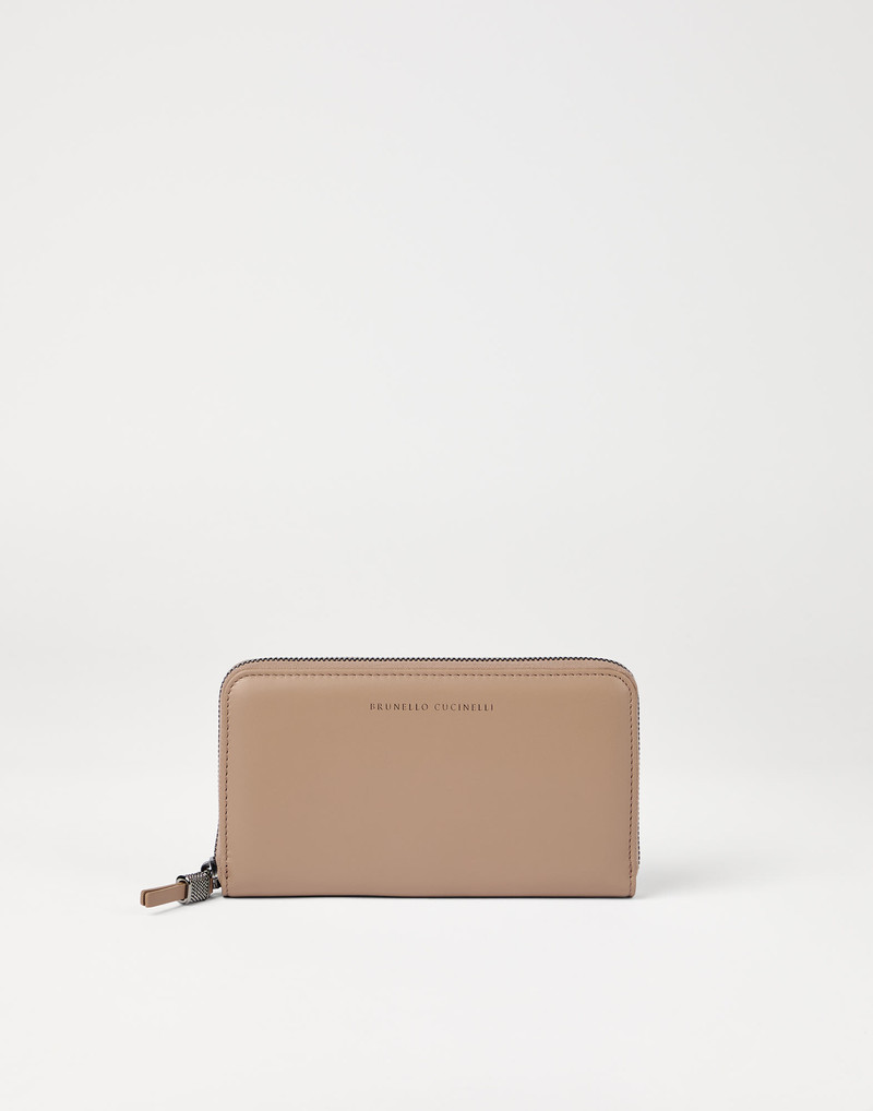 Calfskin wallet with shiny zipper pull 1