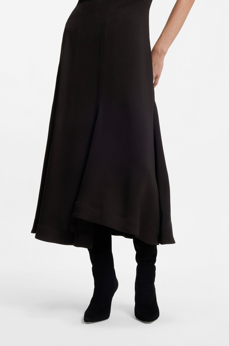 KEYHOLE-NECKLINE DRESS IN SOFT CREPE 6