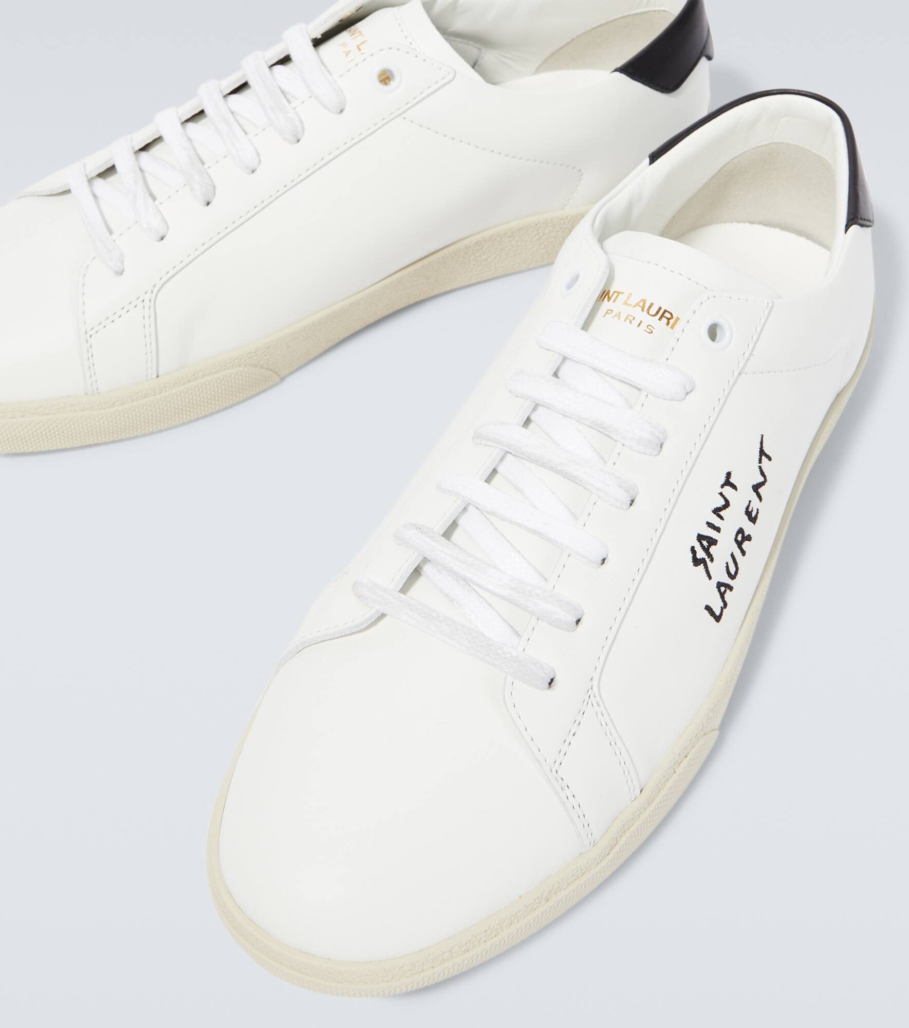 Logo embroidered leather sneakers - 3